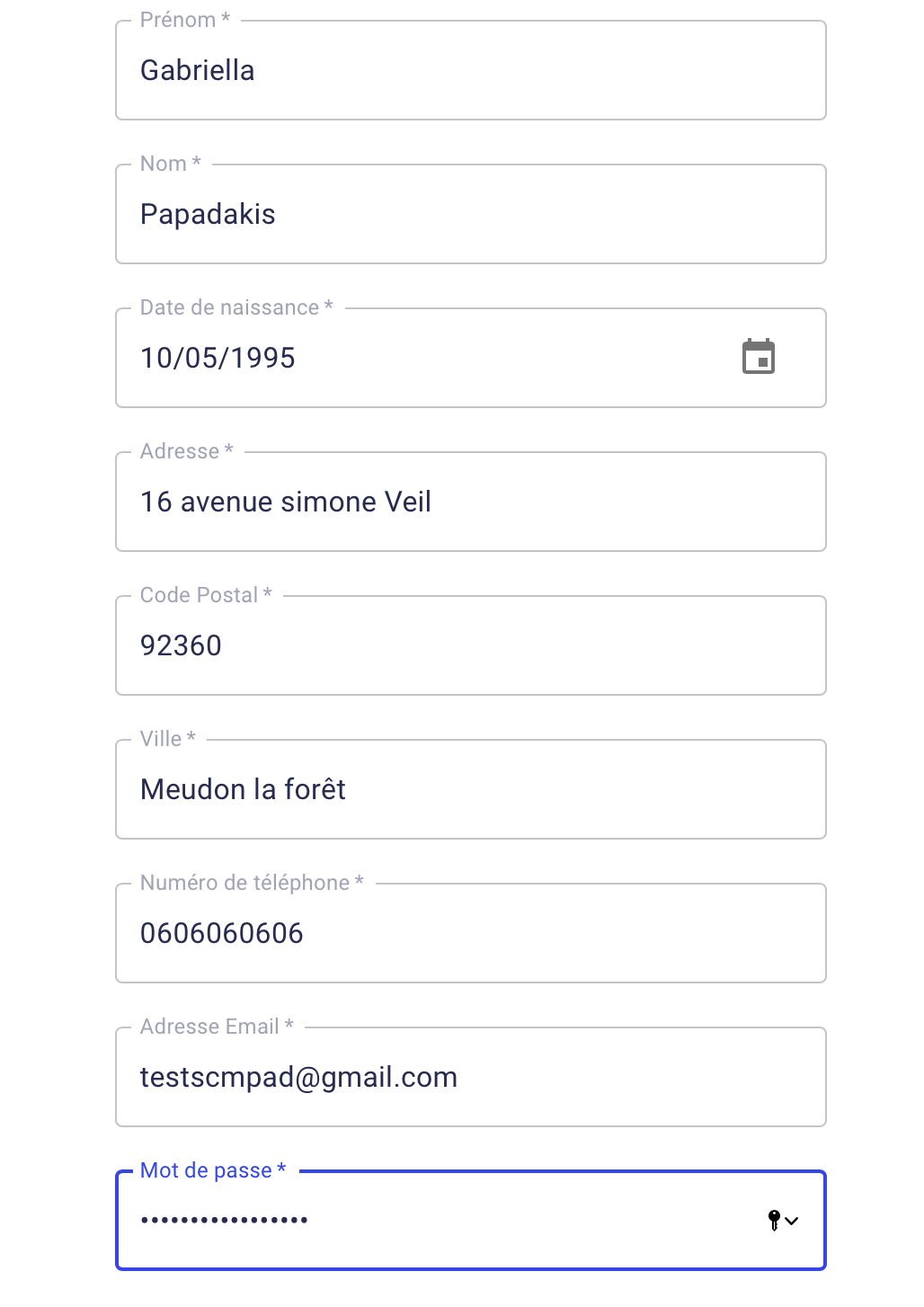 Saisir les informations obligatoires