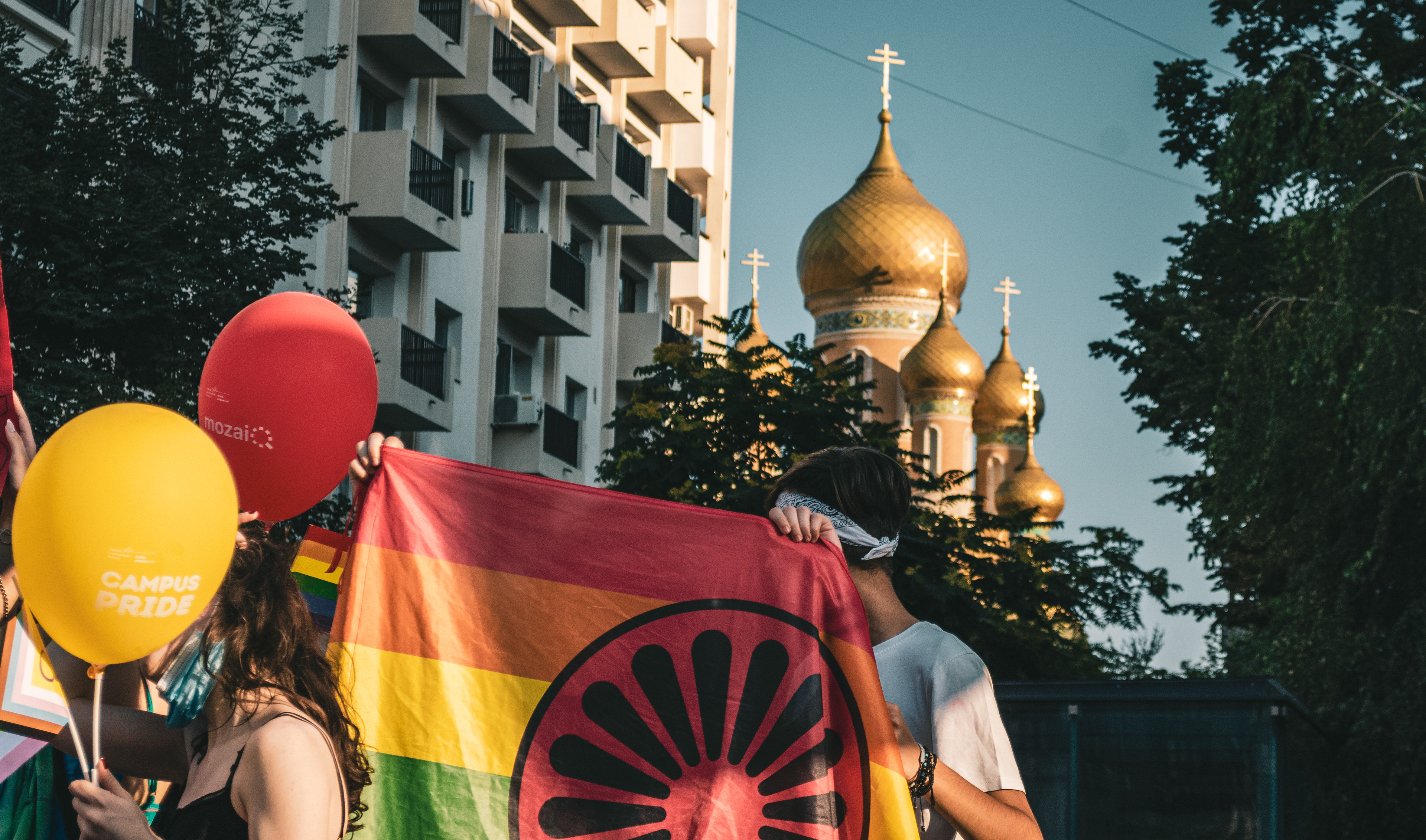 pride 2023, pride bucuresti, evenimente bucuresti, proteste 2025, accept, mozaiq, steagul pride, manifestatii, marsul pride