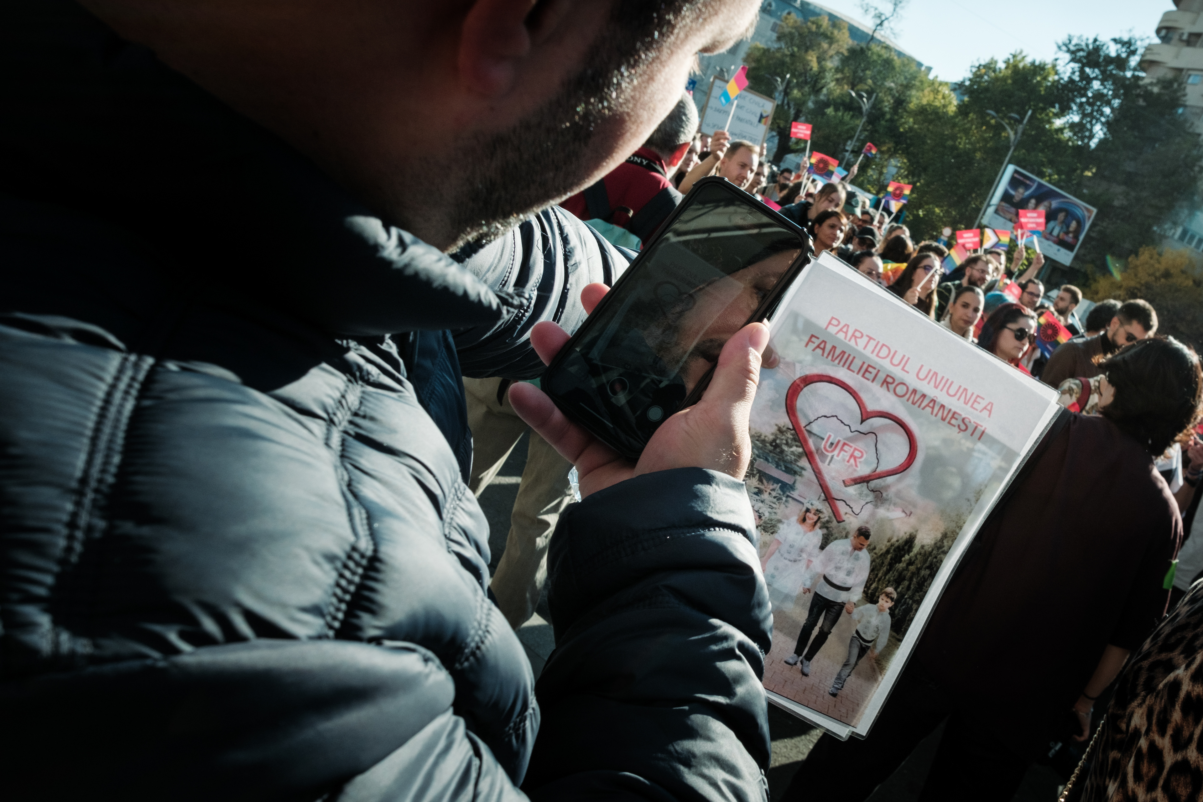 lgbt, lgbtq, lgbtq+, Protest, marsul pentru parteneriat civil, bucuresti 2024, accept, mozaiq, ong-uri, protestatari, tineri, centrul capitalei, bulevard blocat, bulevardul magheru