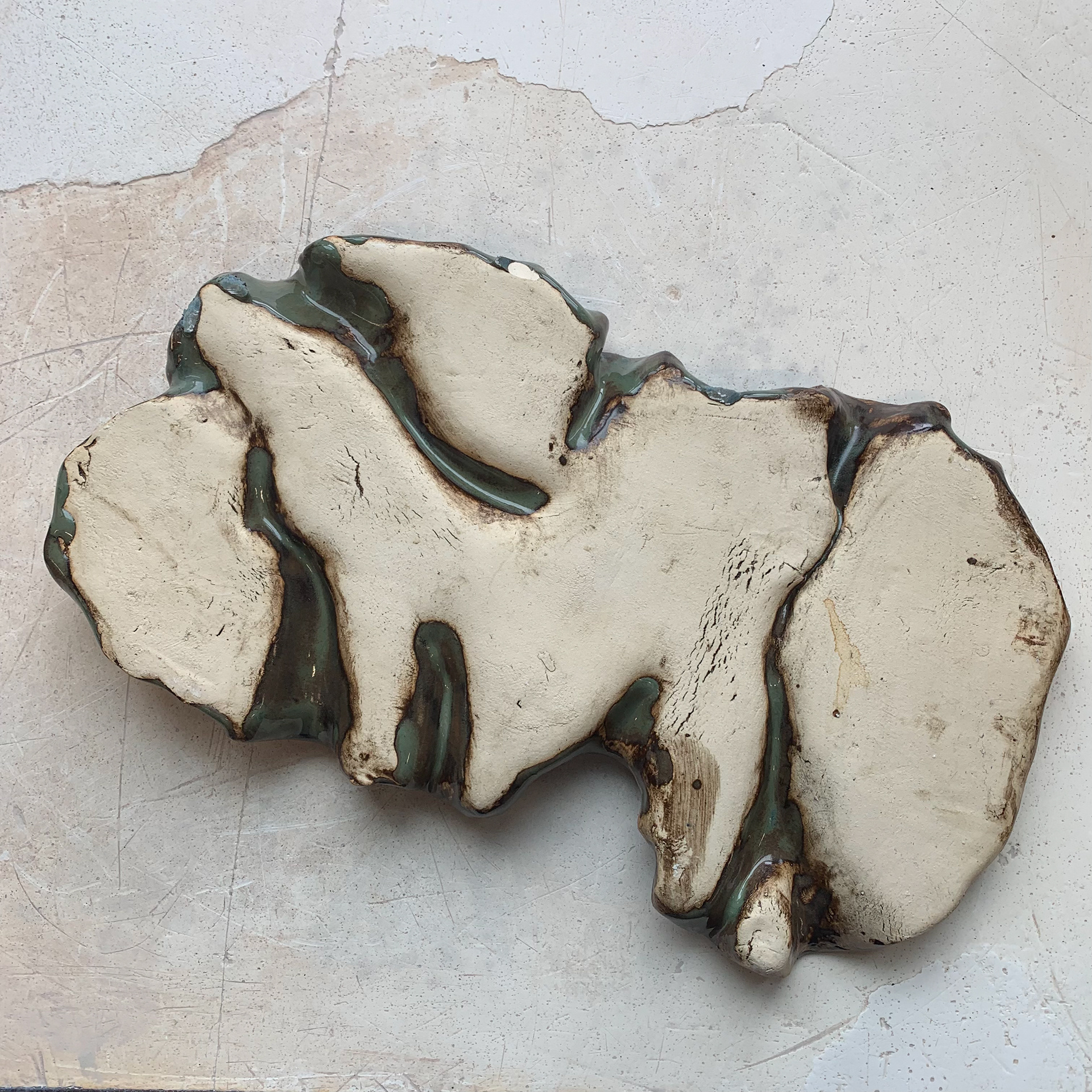 Ceramic Tray, 1.5’x1’x3"