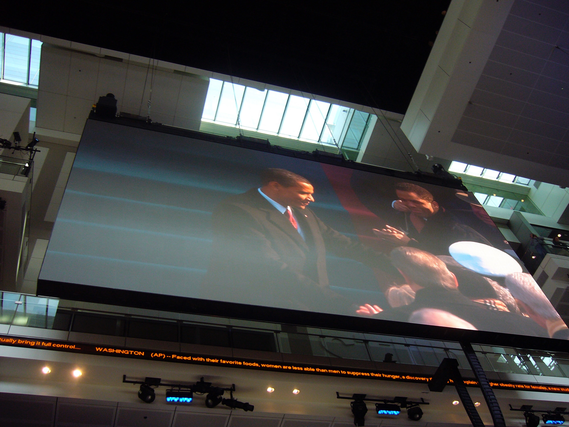 Soon-to-be President Obama greets attendees at the Inauguration