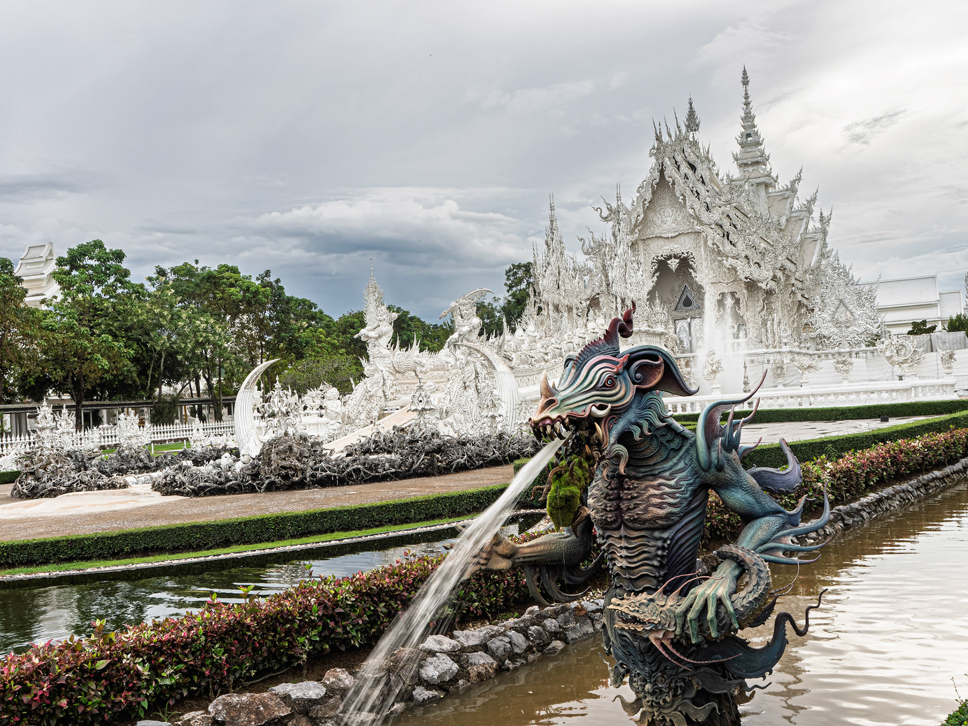Chiang Rai - Wat Rong Khun or "White Temple"
