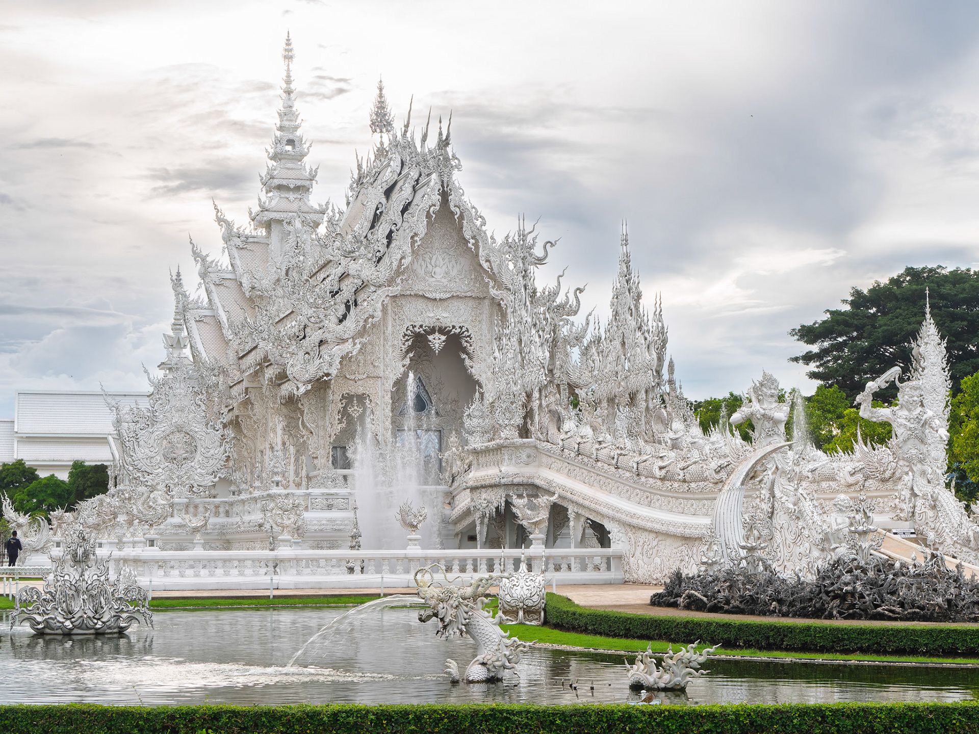 Chiang Rai - Wat Rong Khun or "White Temple"