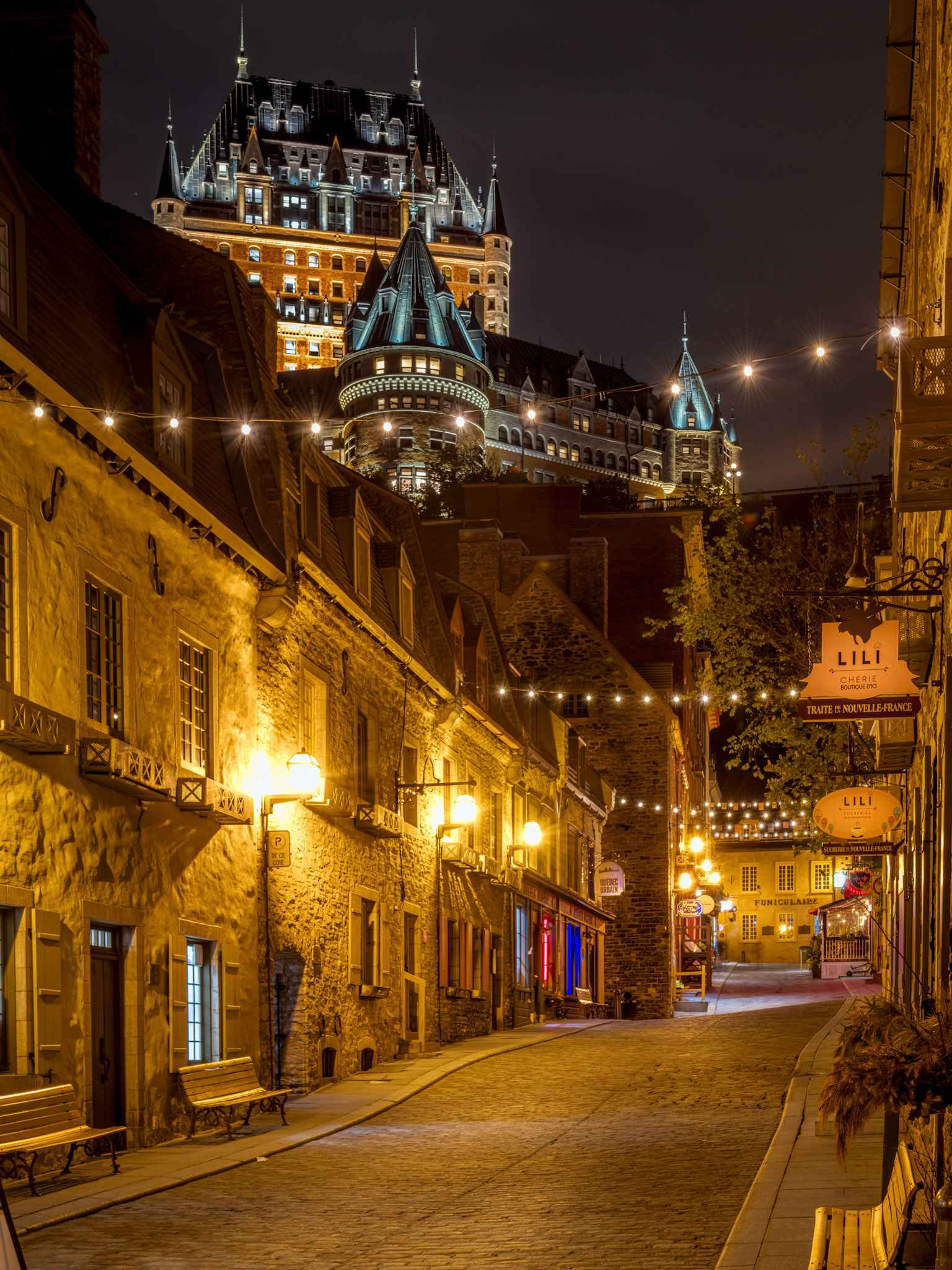 Place Royal and Fairmont Le Chateau