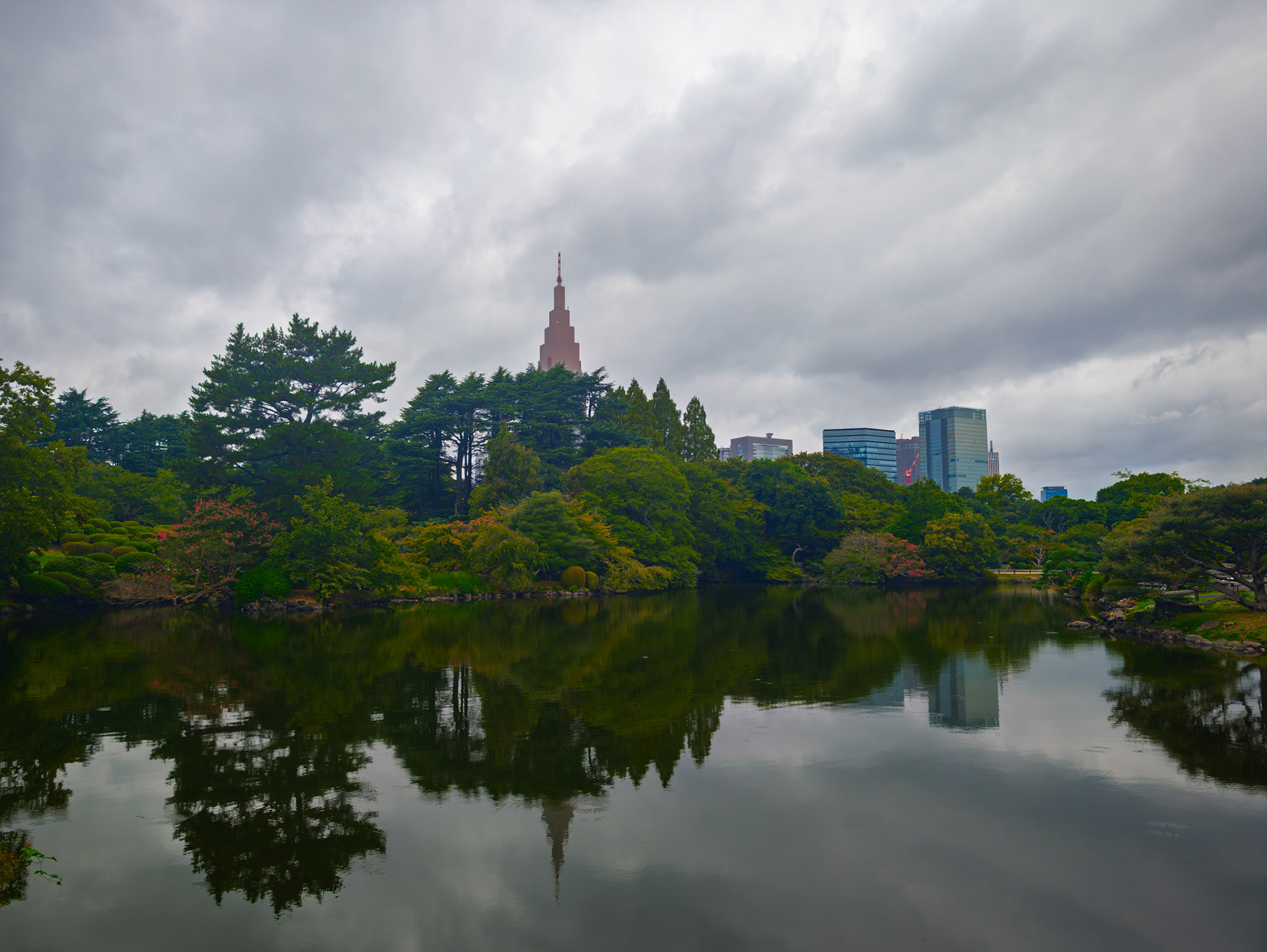 Shinjuku Gyoen National Garden
