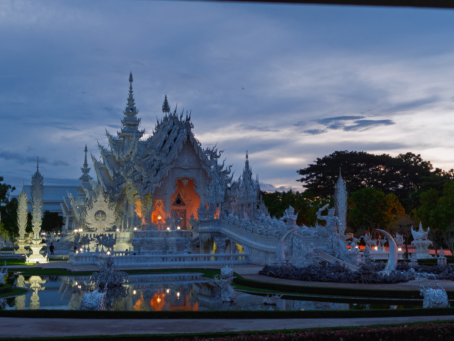 Chiang Rai - Wat Rong Khun or "White Temple"