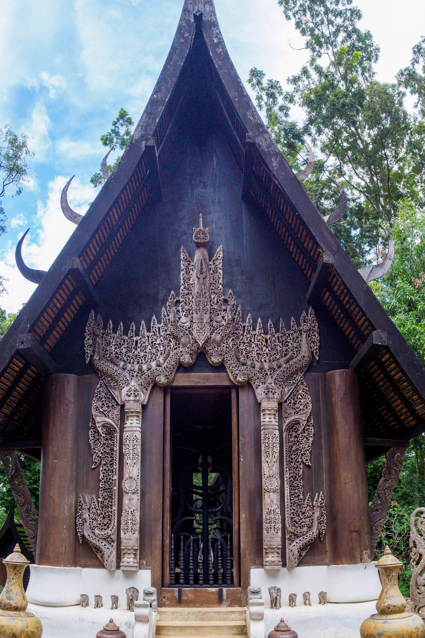 Chiang Rai - Baan Dam Museum or "Black Temple"