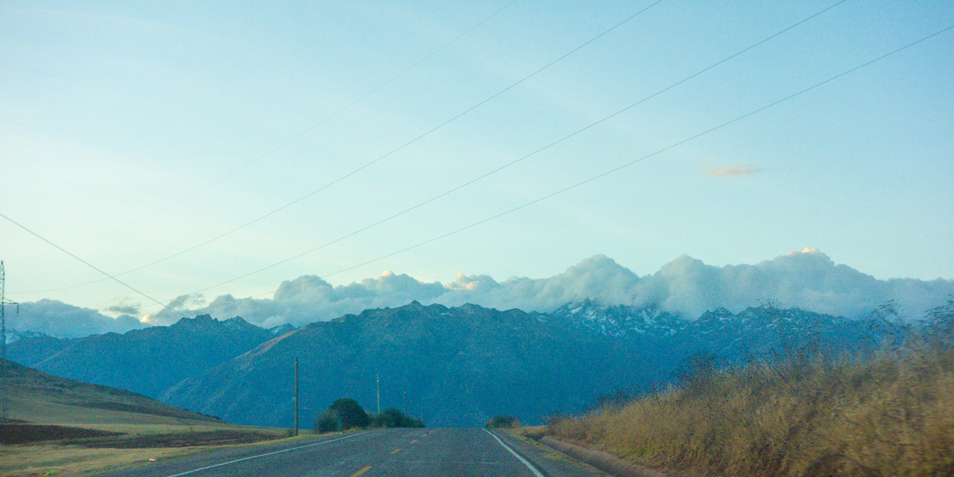 The road to Ollytantambo
