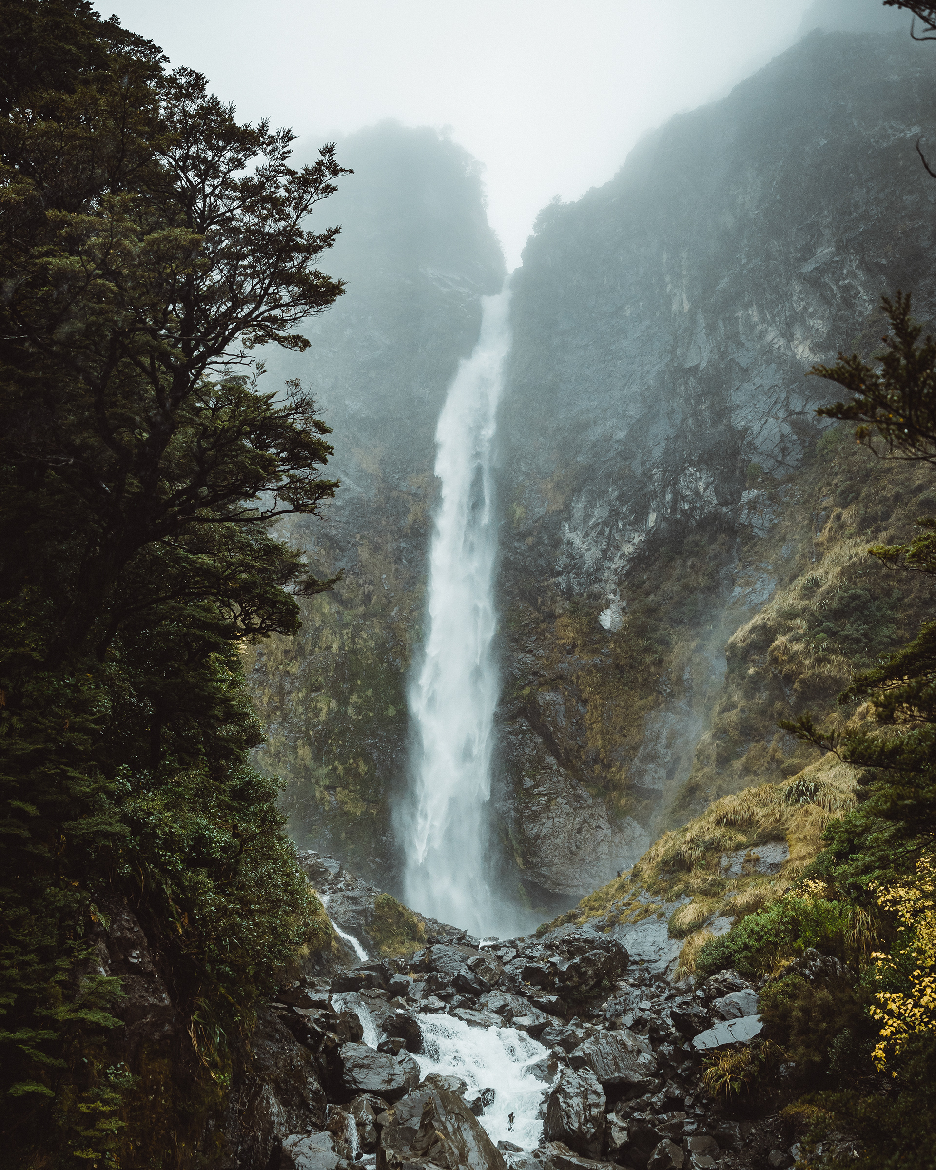 Devils Punchbowl Falls