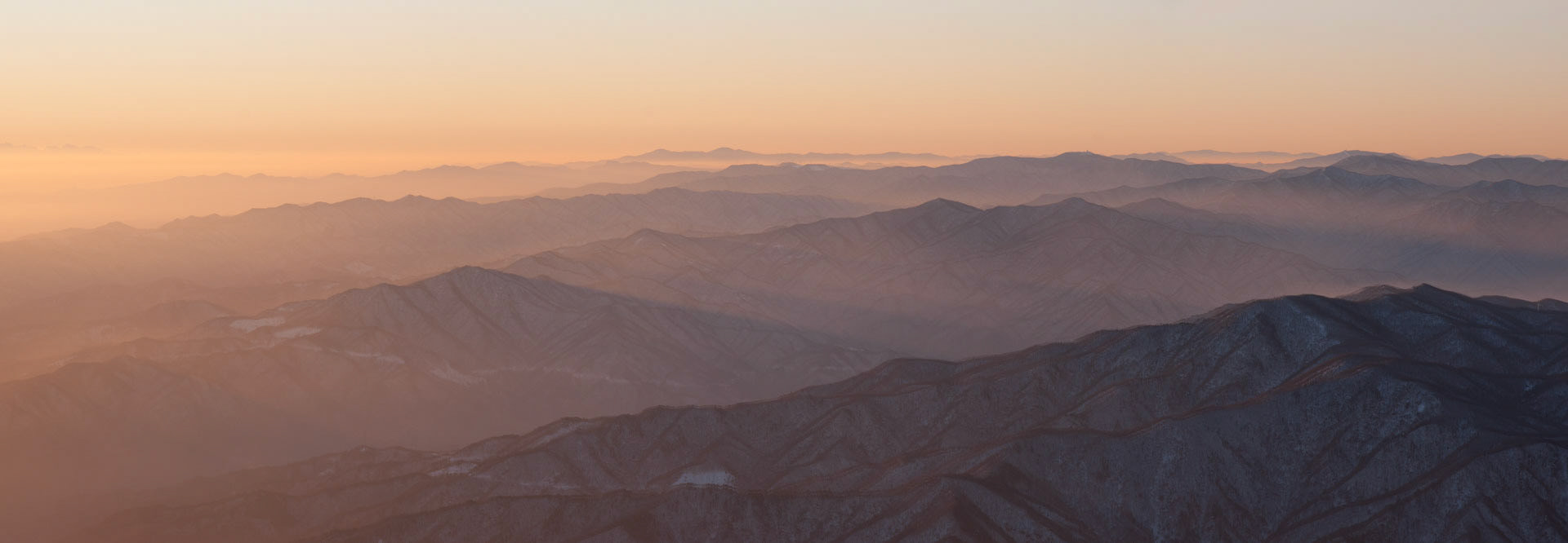 Sunrise from Daecheong-bong 1708m in Seorak-san, RoK (2012).