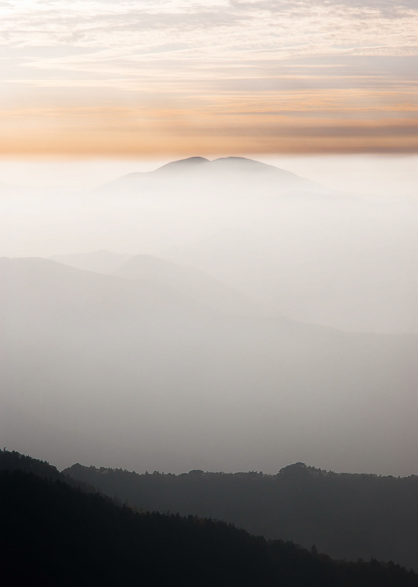 Banya-bong 1732m, Jiri-san, RoK (2013).