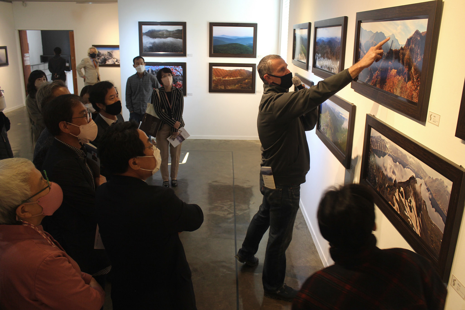 Jeonju Exhibition (2021) hosted by 계레하나.