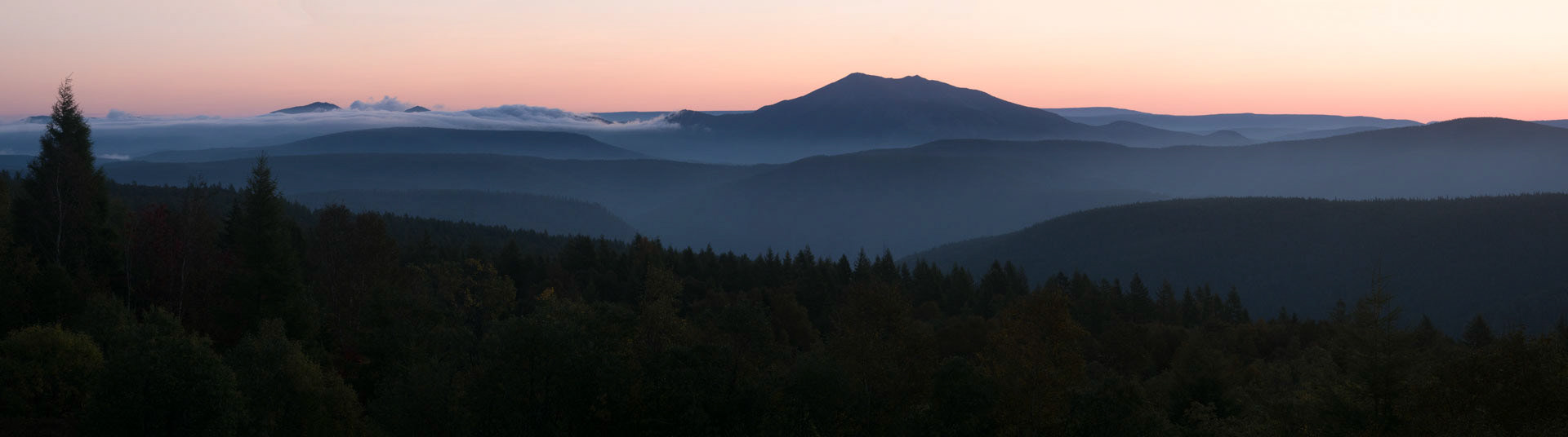 Sunrise over Duryu-san 2309m from the Baekdu-daegan at Dongjeom-ryeong in Kapsan-gun, Ryanggang-do, DPRK (2017). 