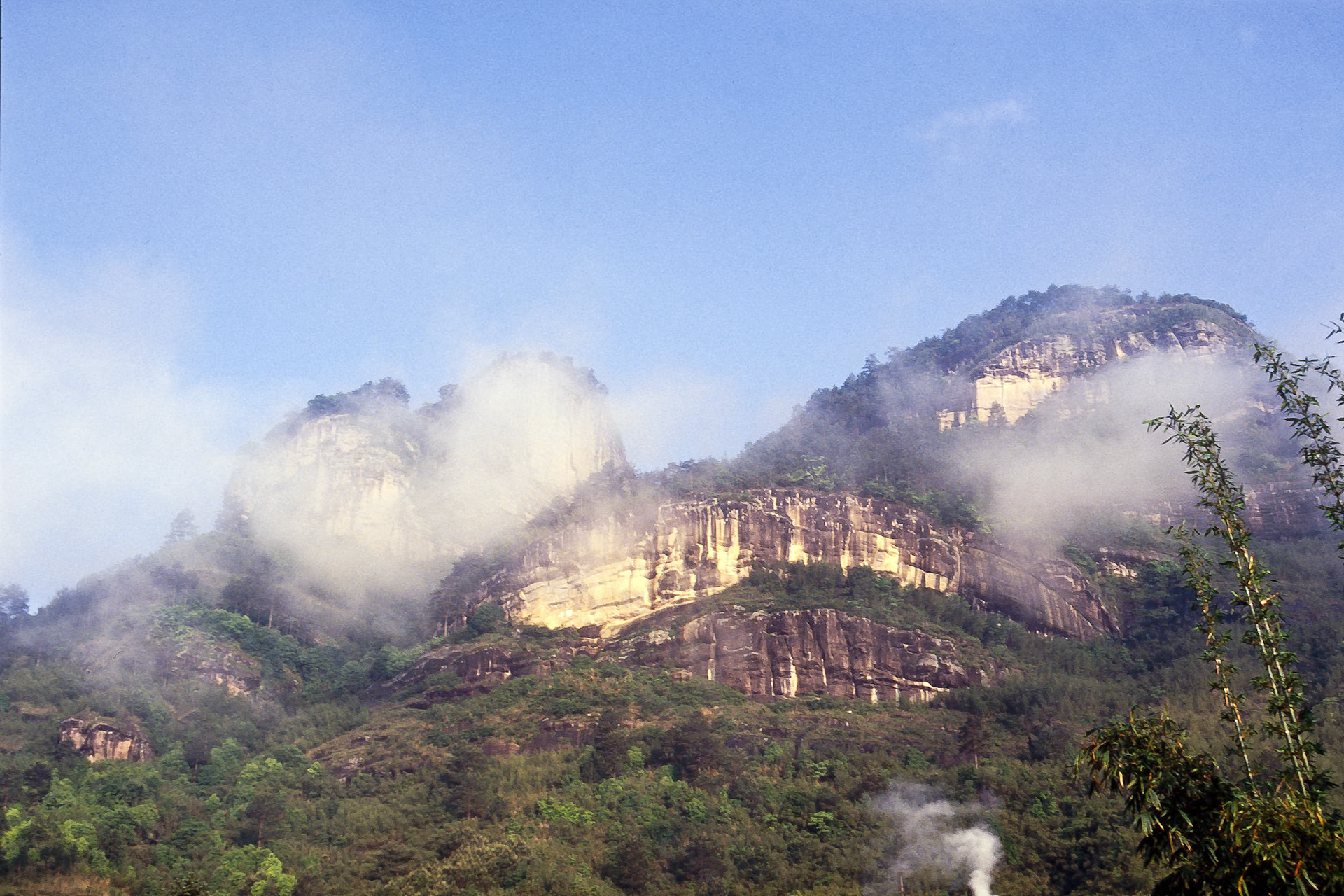 Wuyi Shan 1990