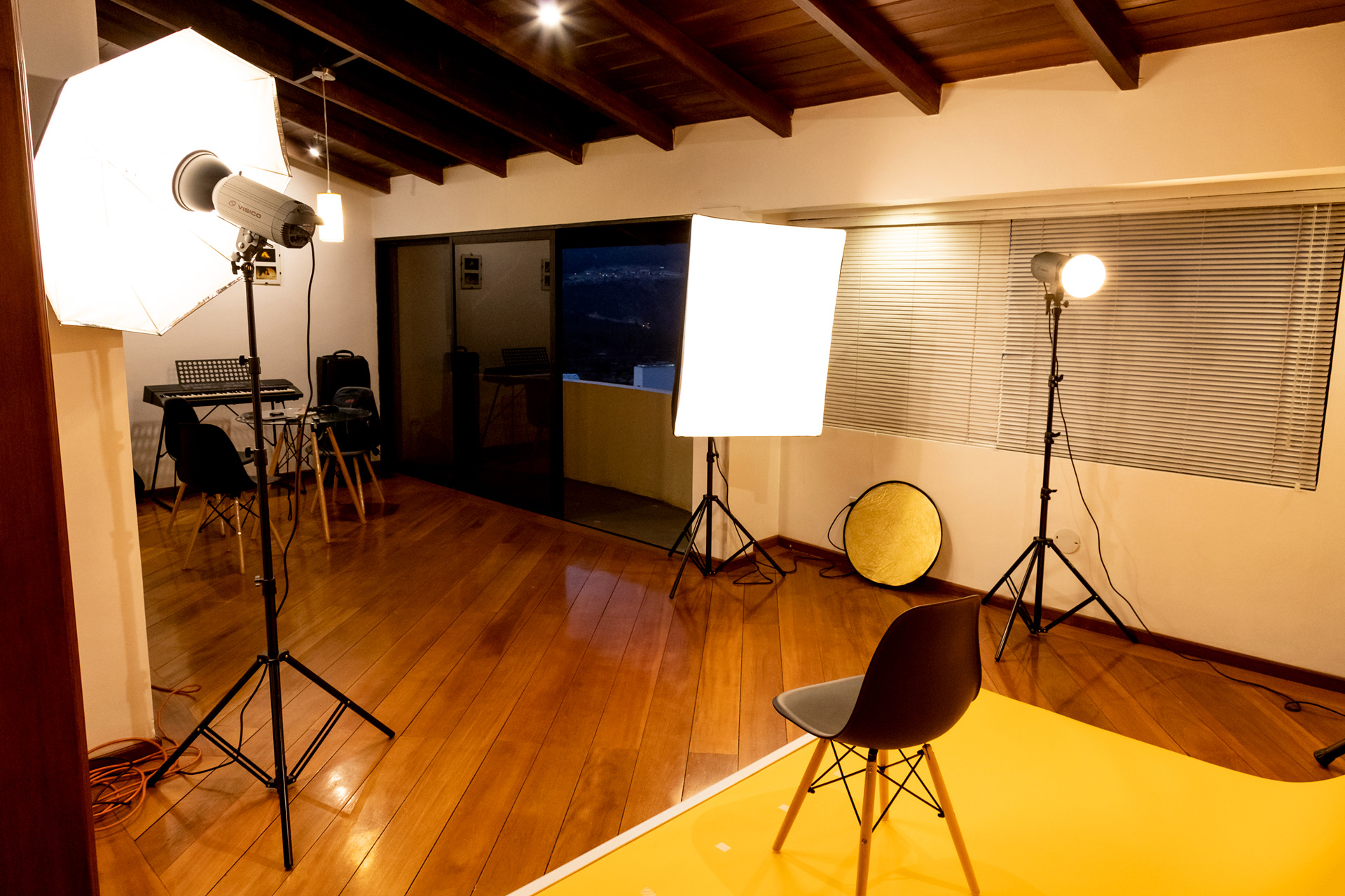 Estudio de Luz y Sonido.