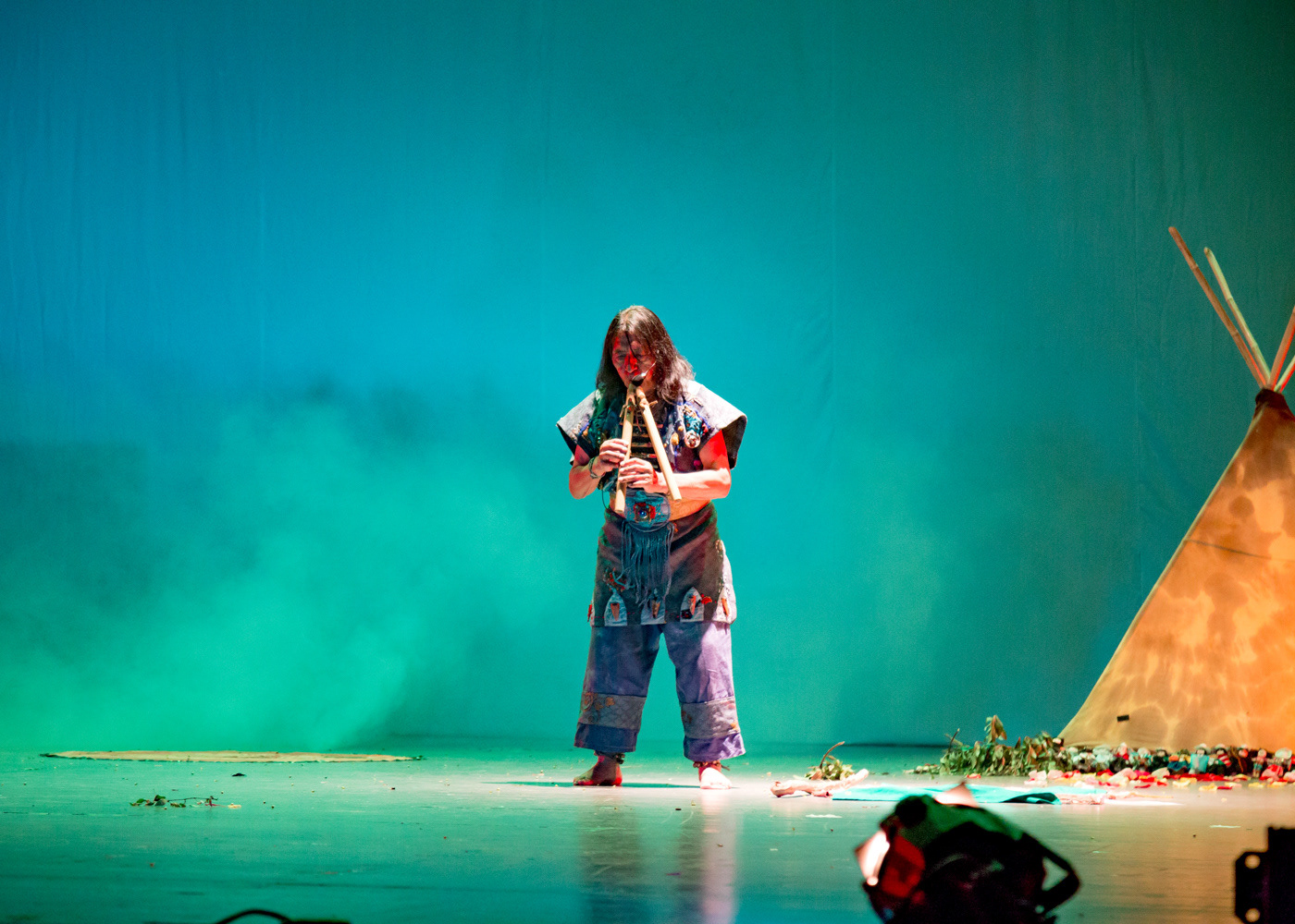 Enrique Males (Premio Eugenio Espejo) en Las Artes por Manabí (2017).
