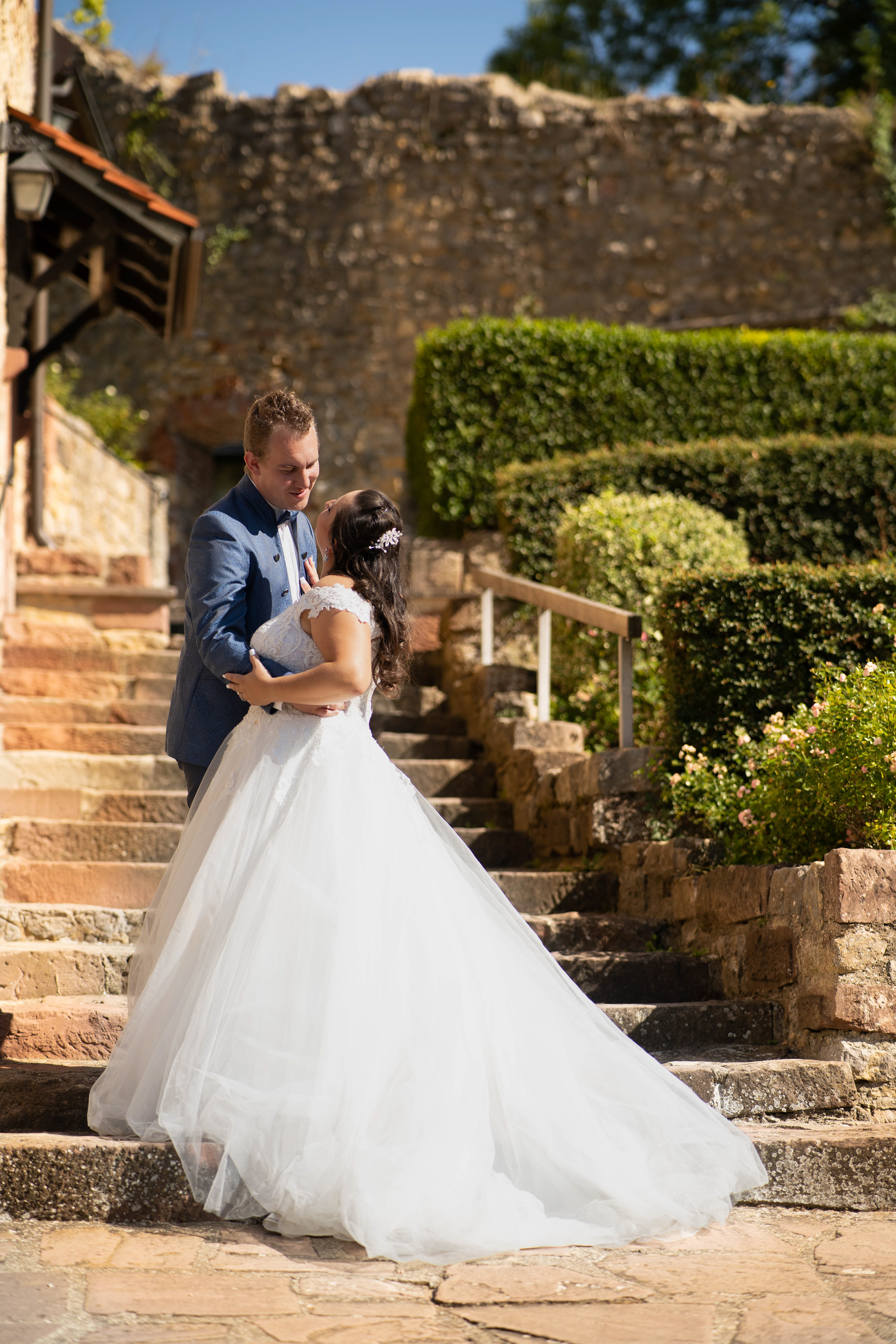 After‑Wedding‑Shooting auf der Burg Rötteln in Lörrach – romantische Paarfotografie