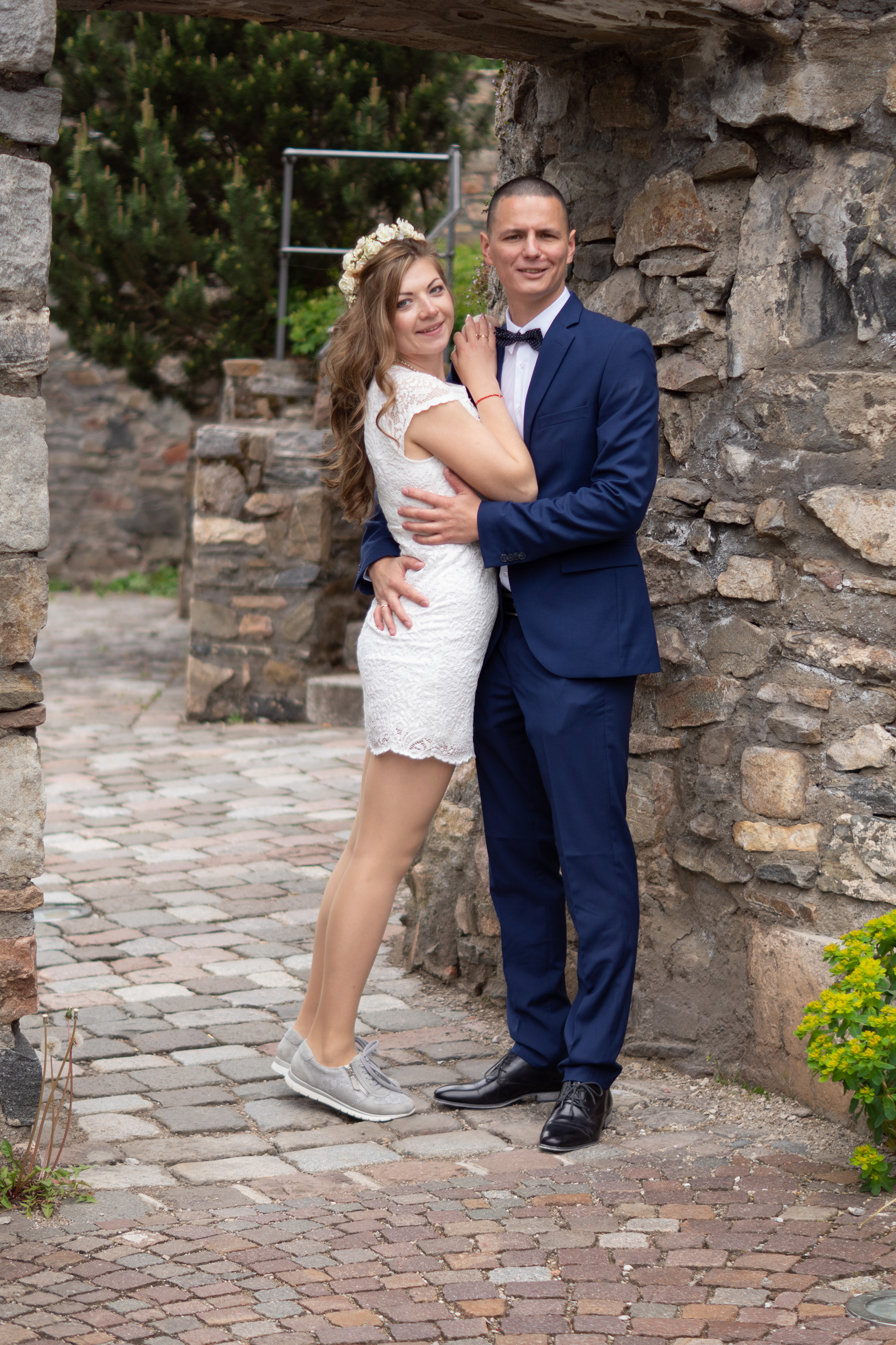 Romantische Brautpaarfotos in Laufenburg – professionelle Hochzeitsfotografie