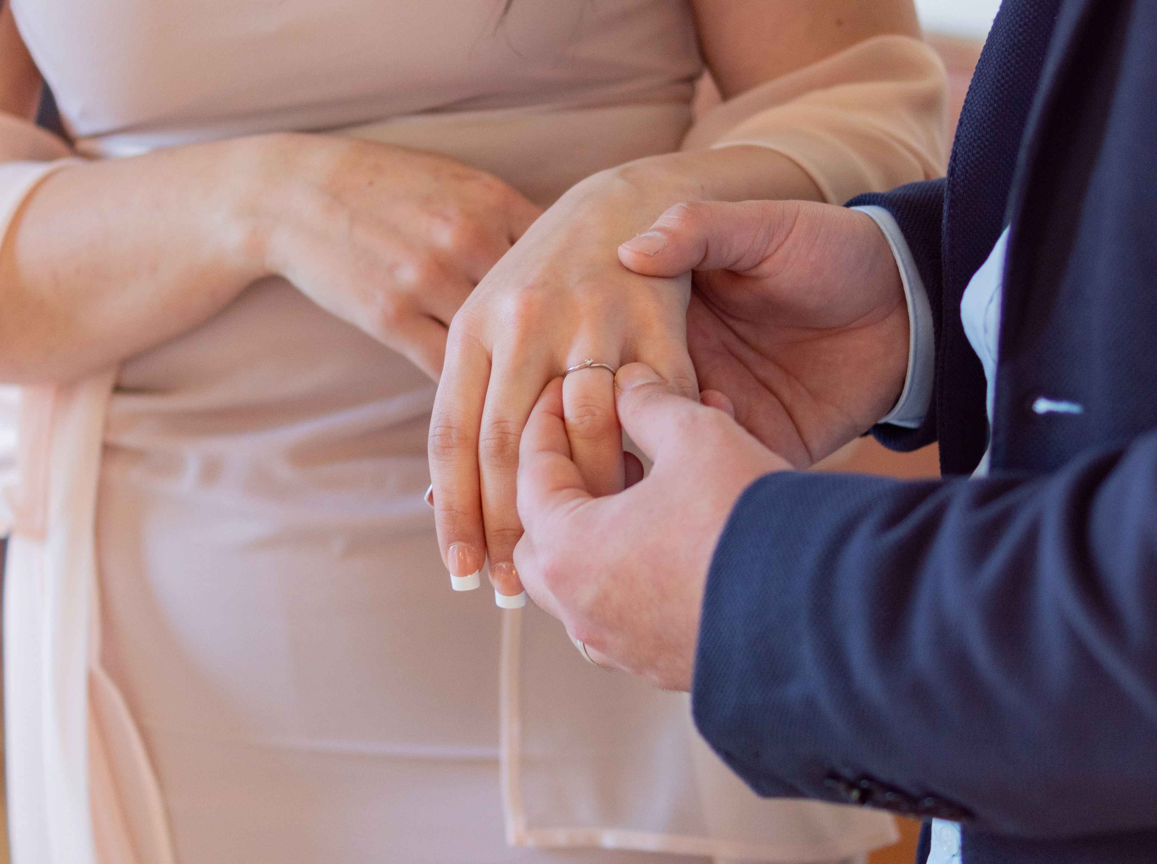 Standesamtliche Trauung in Lörrach – natürliche und emotionale Hochzeitsreportage