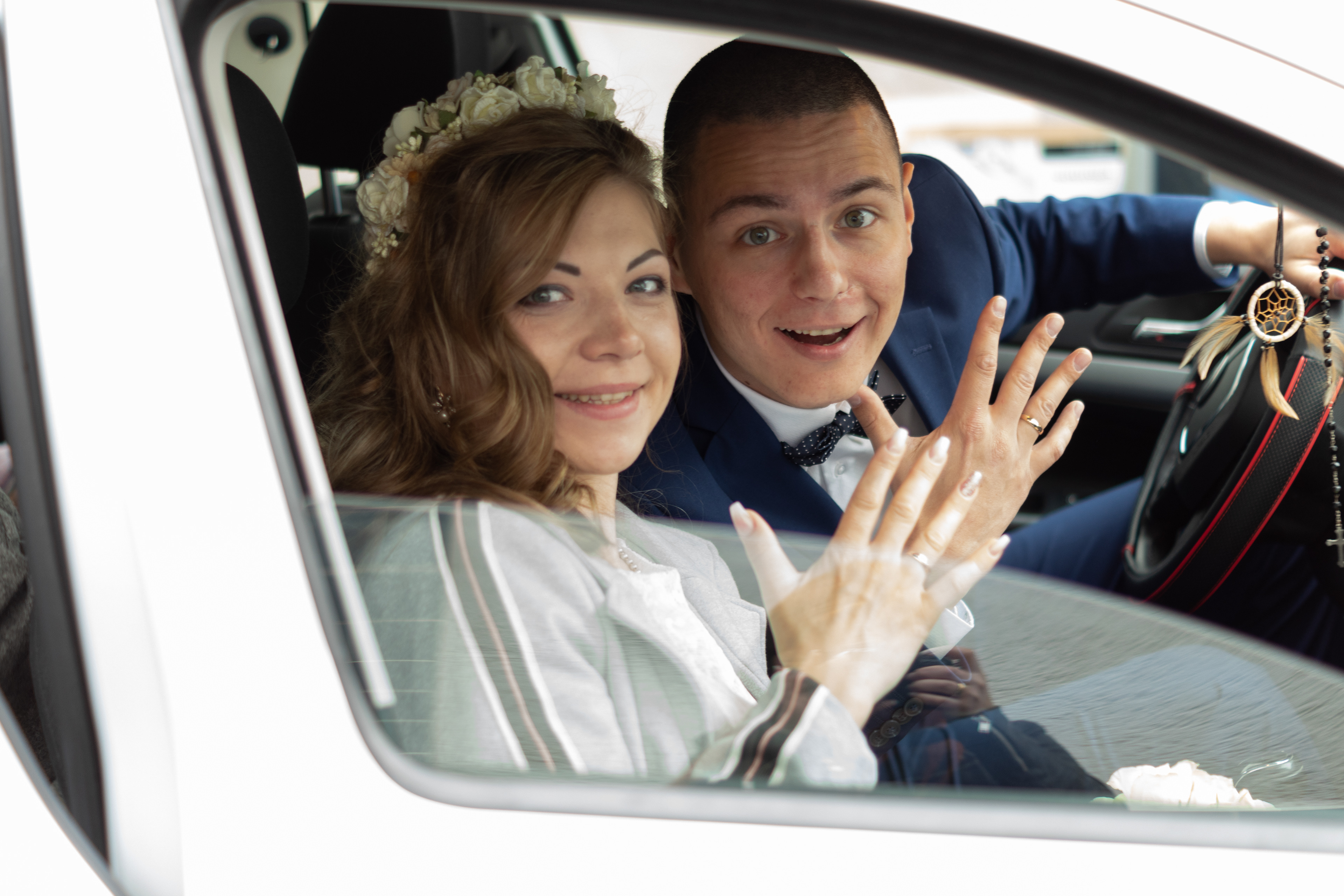 Brautpaar bei der standesamtlichen Hochzeit – professionelle Hochzeitsfotografie Schopfheim