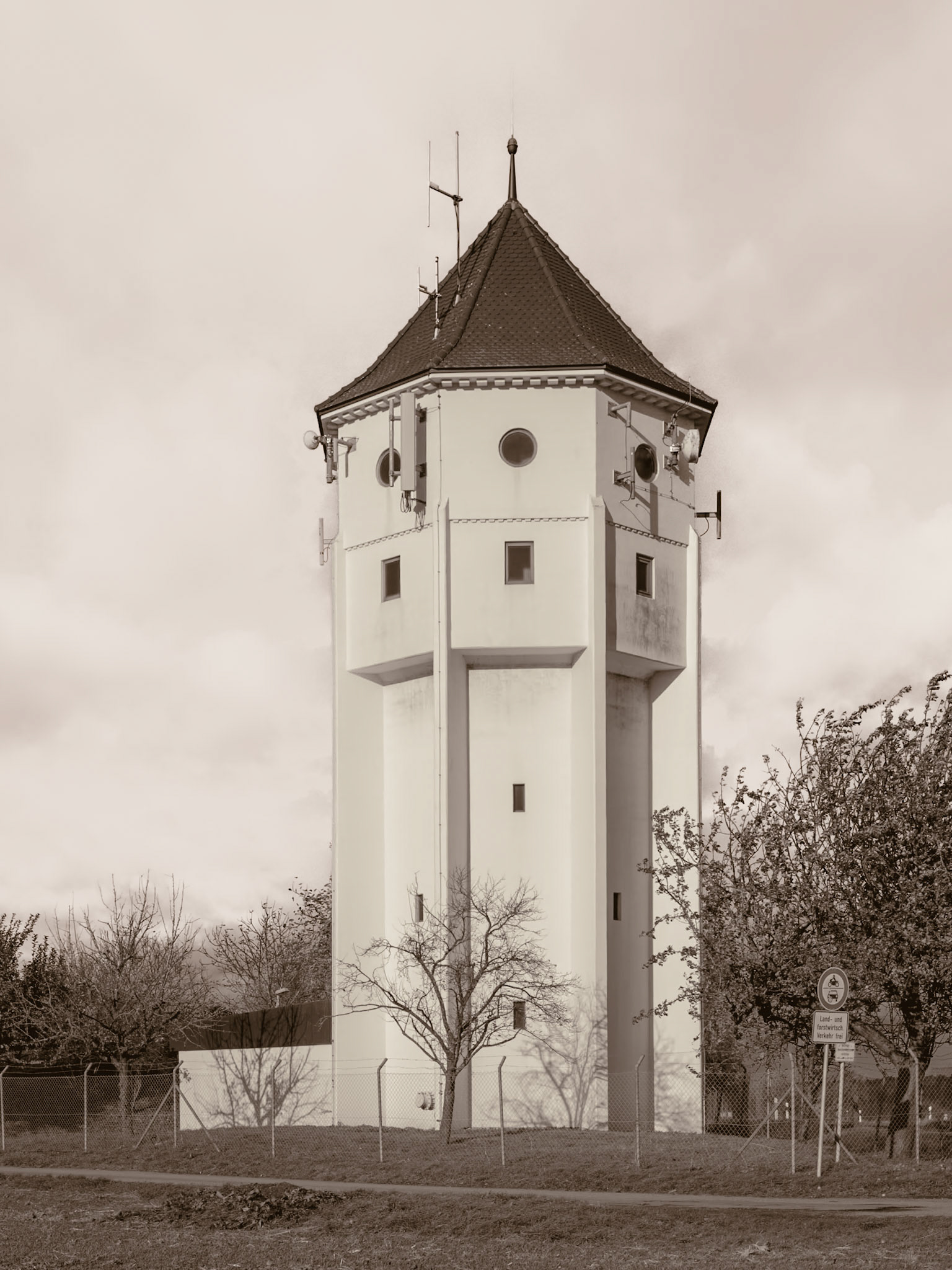 44/2023 - Inspired By A Famous Photographer