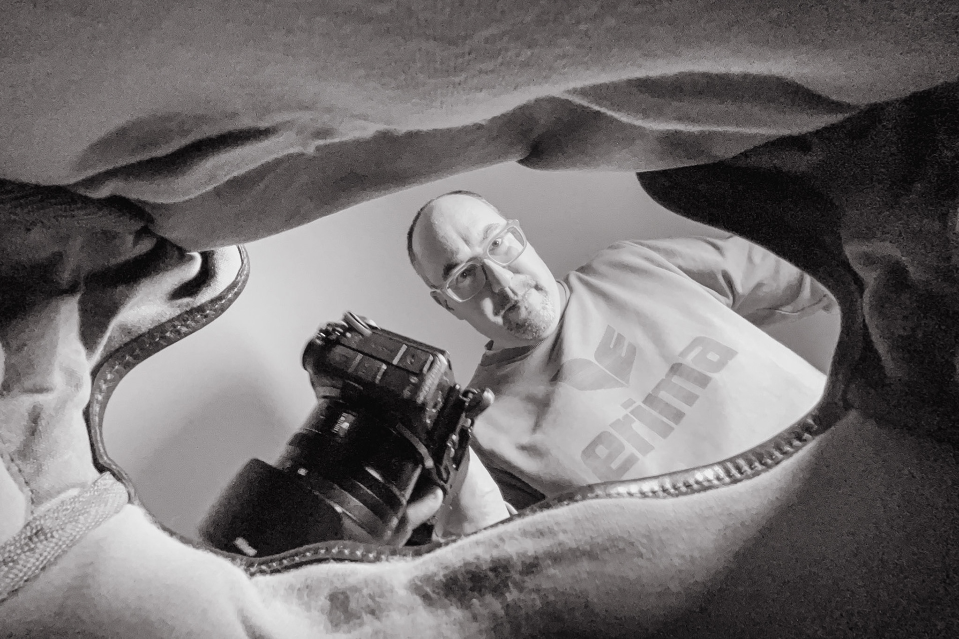 49/2022 - Shoot From Below