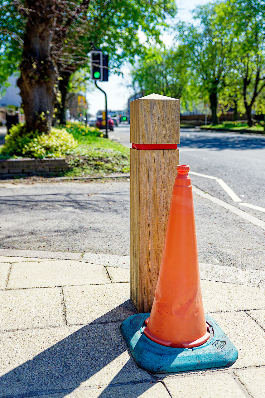 20-04-23 - On the corner.