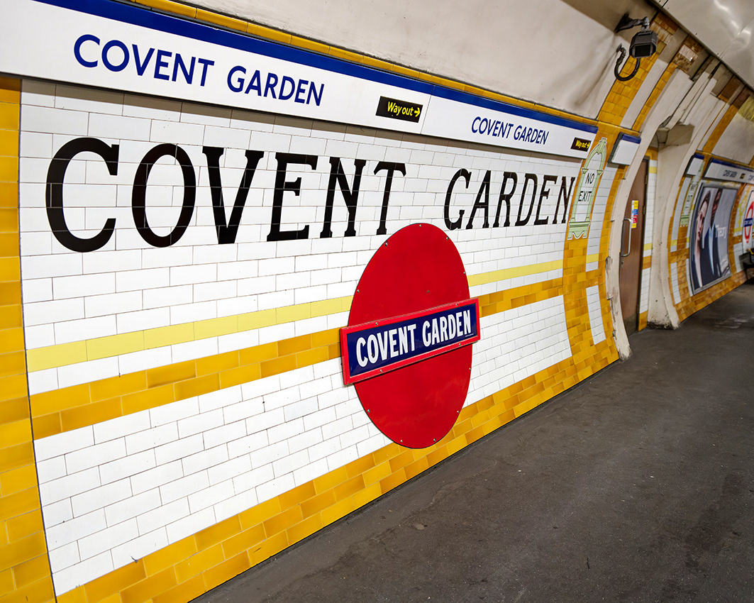 29-04-23 - A Rare Roundel.