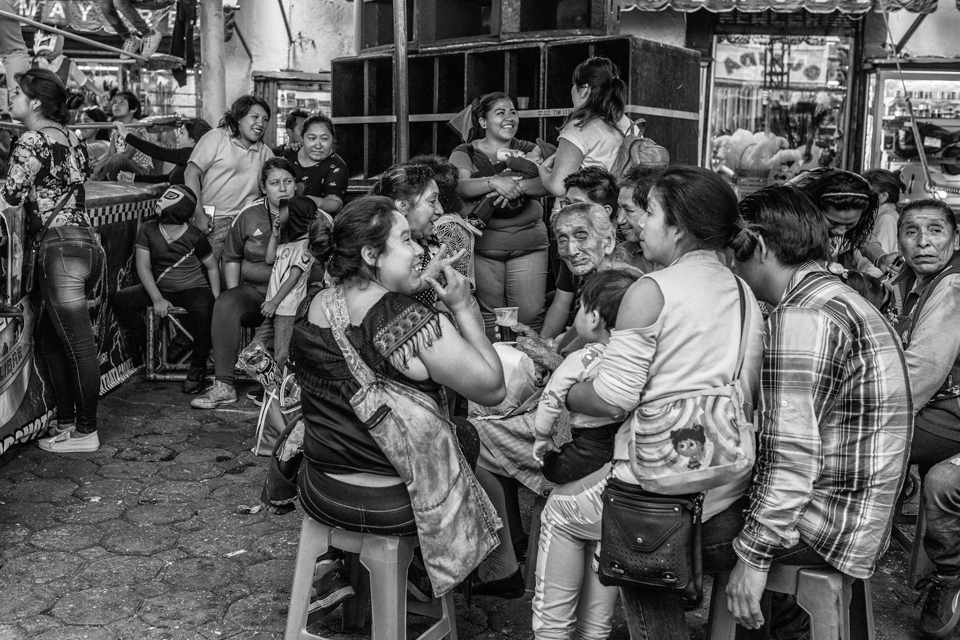 To celebrate our Lady of Saint Rosa of Lima the committee of street vendors located on 12th West street in downtown Puebla (Mexico) organized a Free Wrestling match for all the people of the area. 