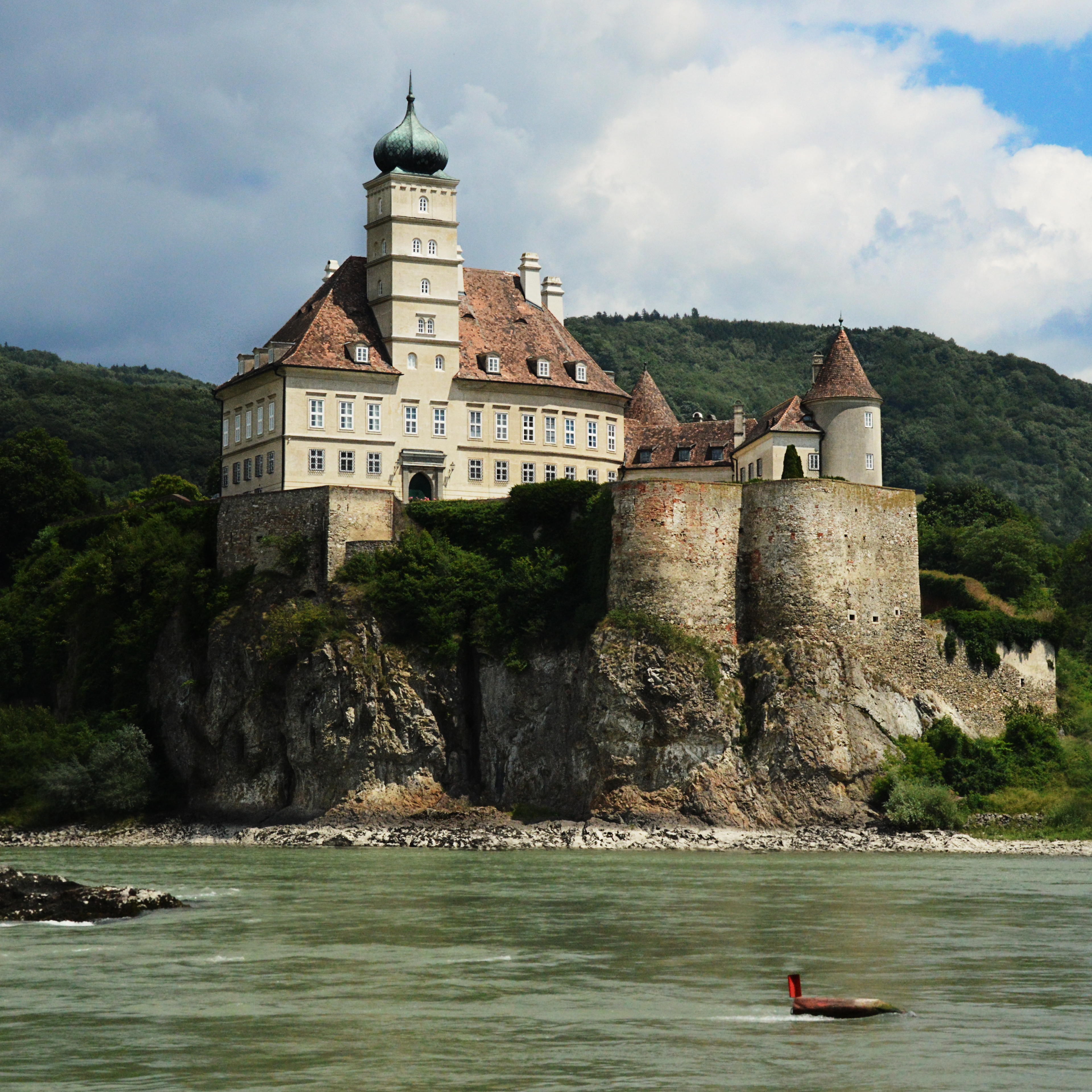 Schloss Schonbuhel