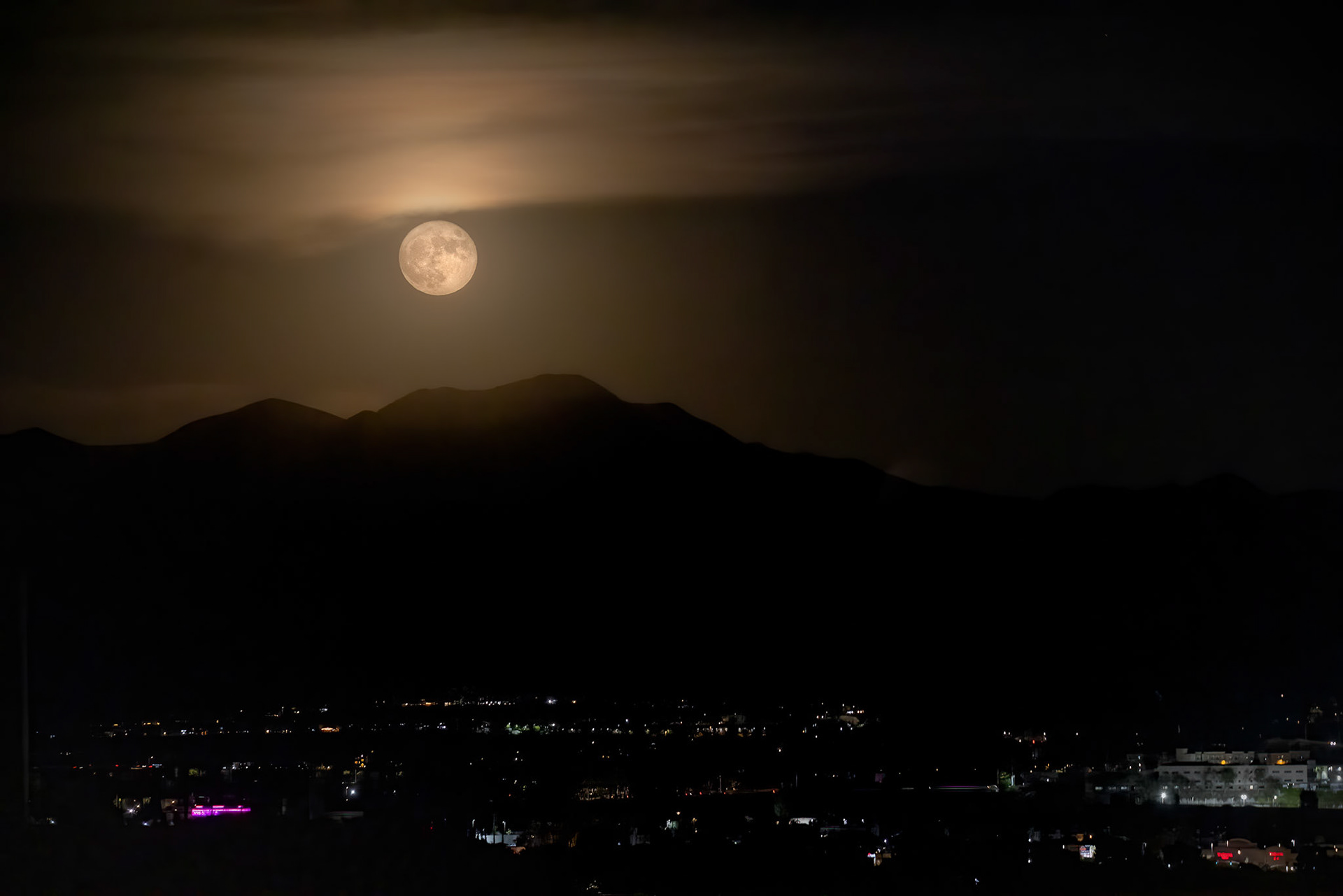 Moonrise in Santa Clarita, CA