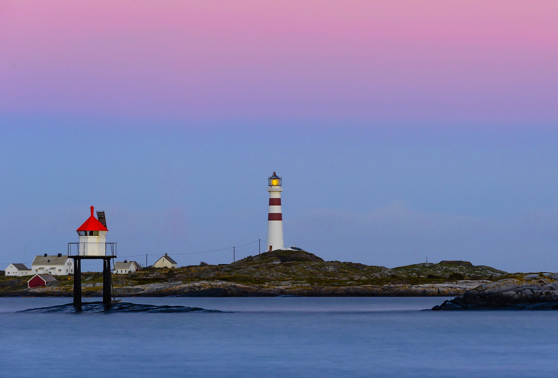 A couple of lighthouses outside Flekkerøya, Kristiansand. Taken after sunset. ND filter and 30 sec exposure.
