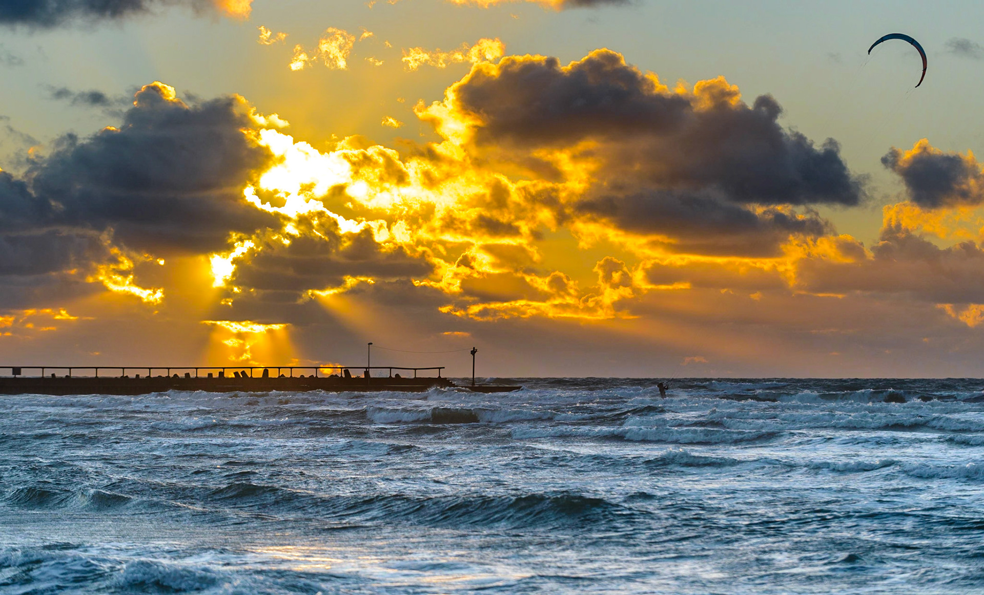 Another shot from Løkken. This just a few seconds later then the last one. A little more panorama.