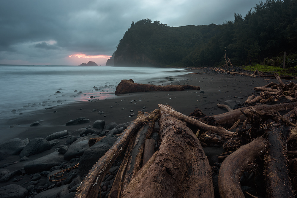 Pololu Black Sand Beach