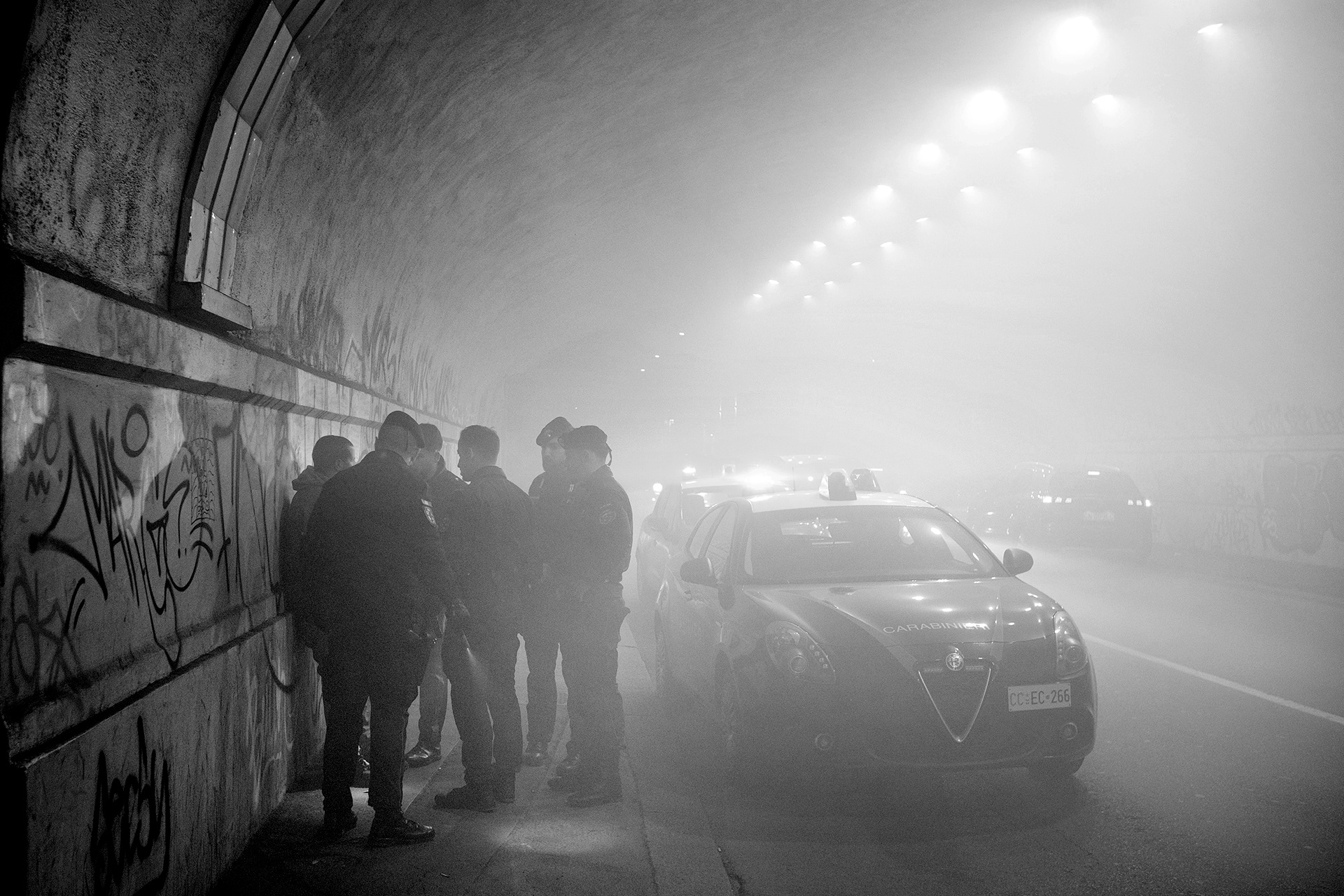 27.04.2024 Milano, Un uomo viene arrestato dai carabinieri a seguito di un principio d'incendio all'interno della galleria.