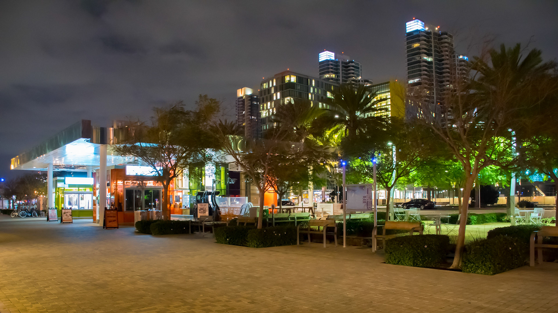 Sidewalk Cafe