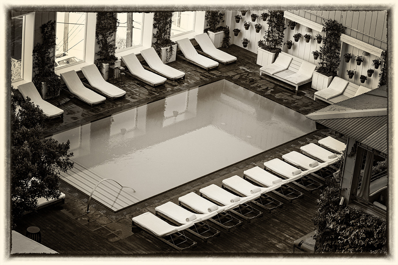 Pool Mondrian3