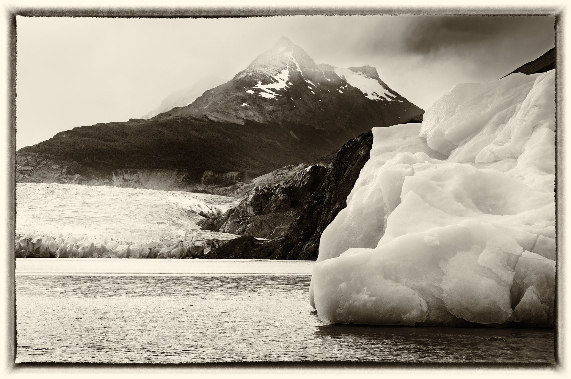 18 Grey Lake