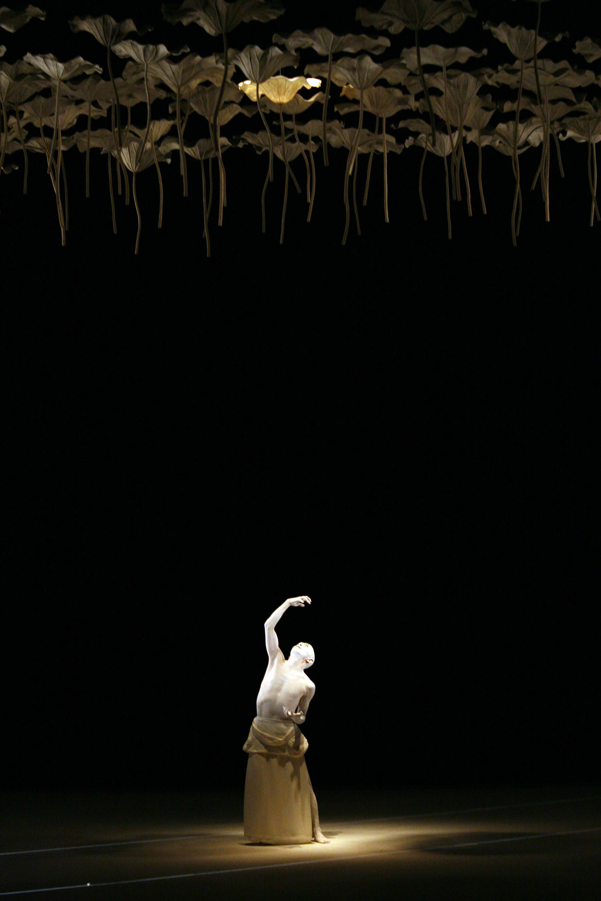 The Japanese Butō Dance Company Sankai Juku performed at the International Cervantino Festival.