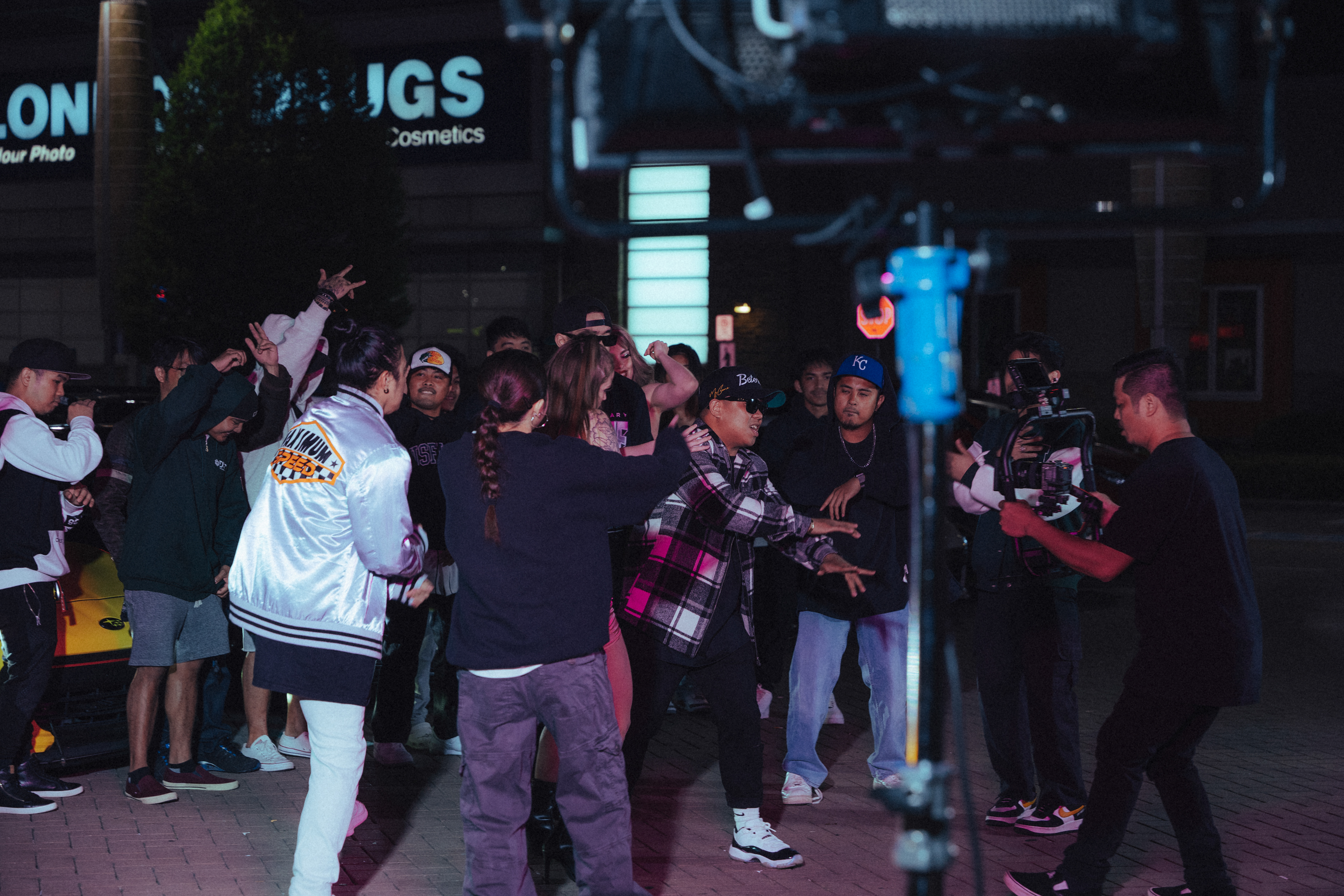 SHAKE THAT | PENNZYY FEAT. CHASE, NIK MAKINO (2023)