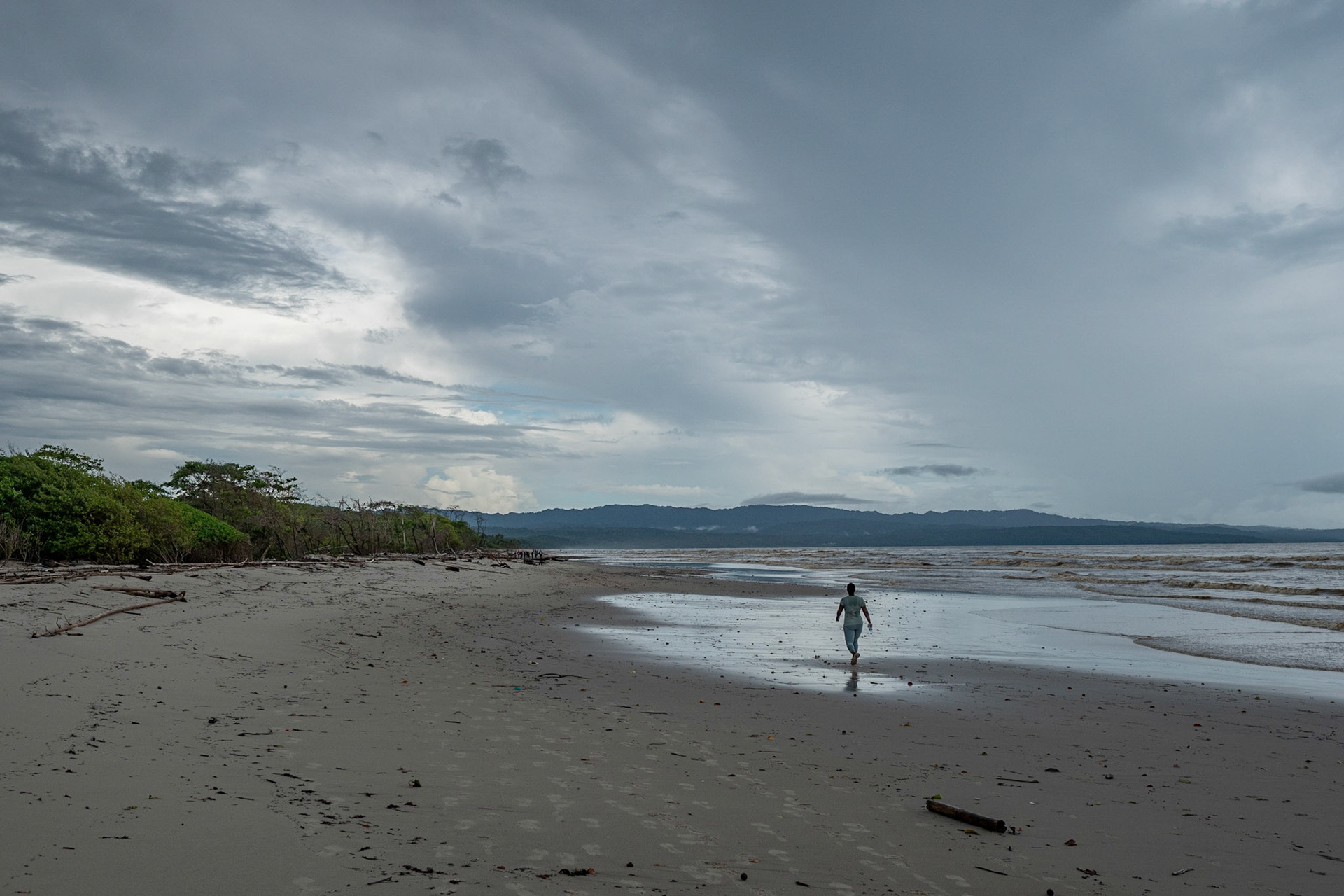 P1072366 Trekking on the beach