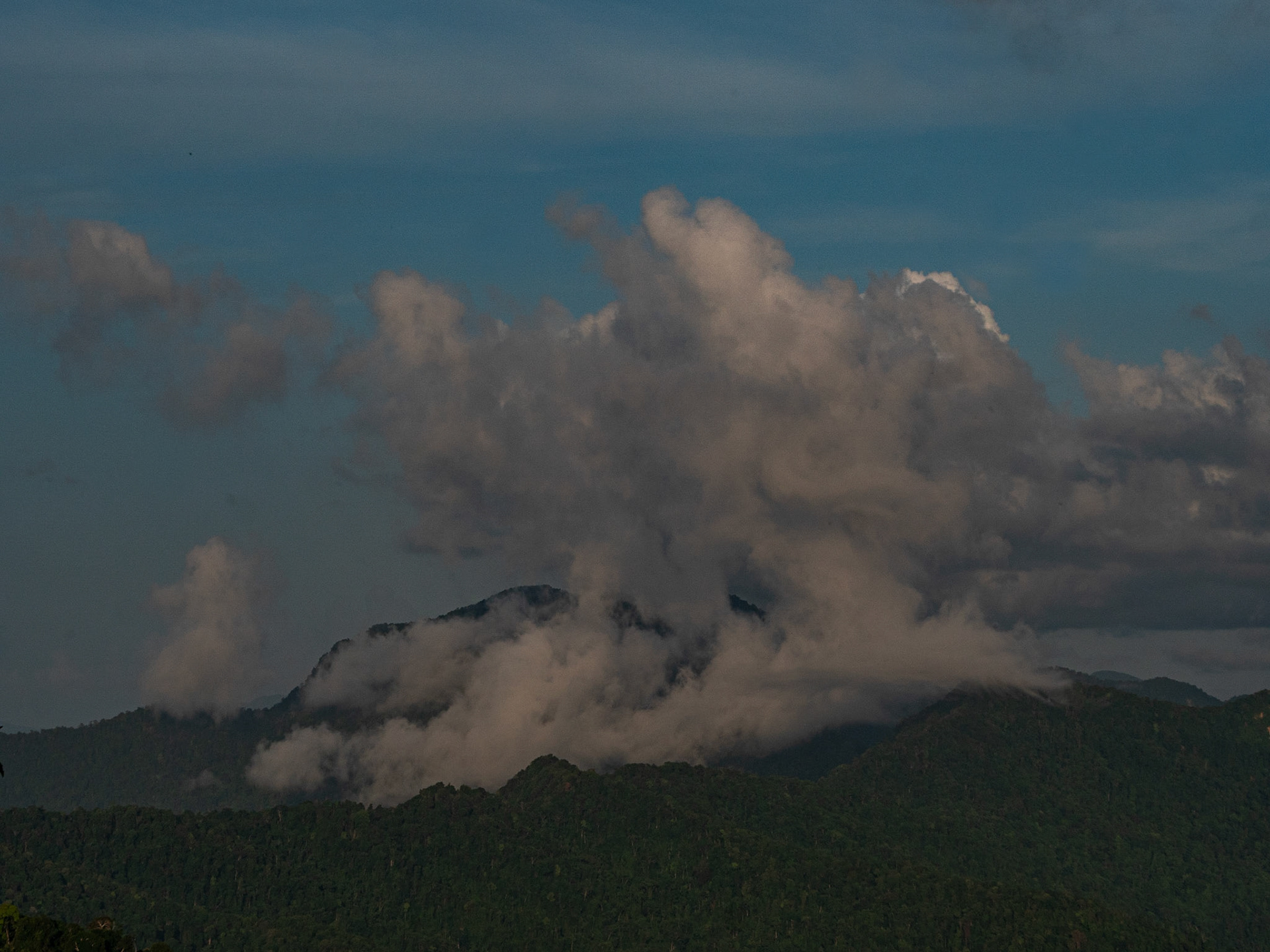 P1067524 Late evening clouds