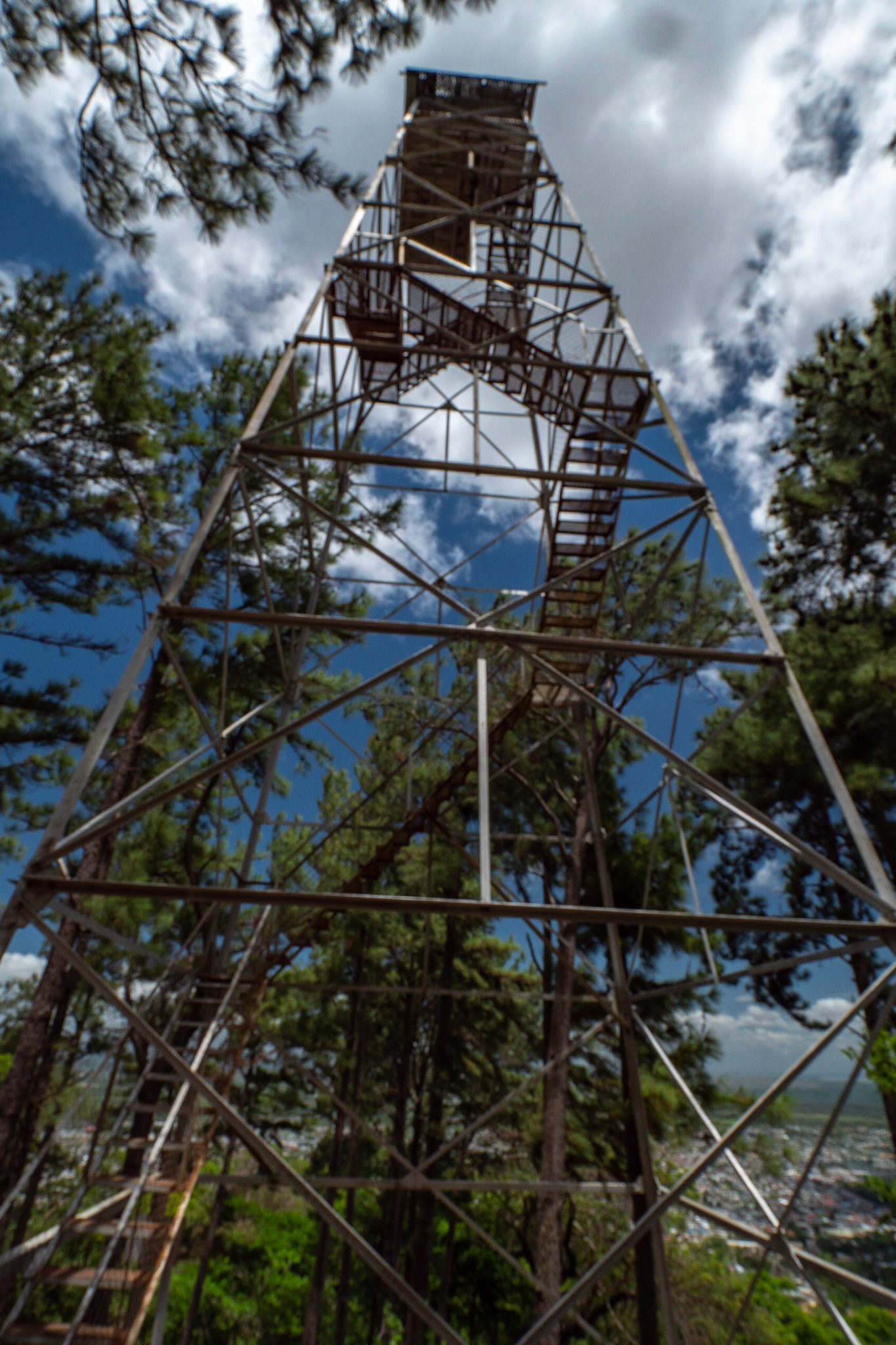 P1071414 Fire watch tower on the trail