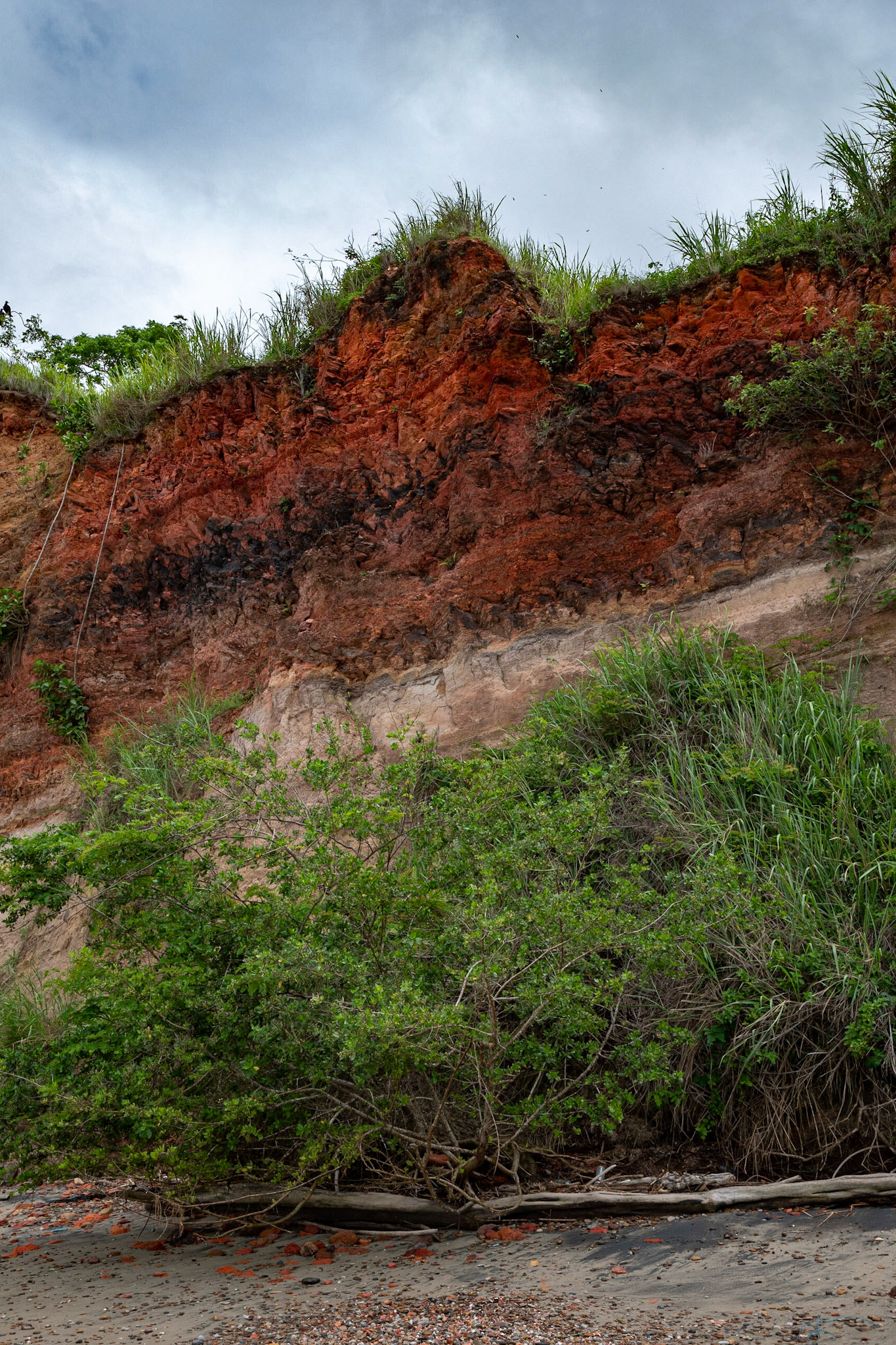 P1071592 Strata of different material