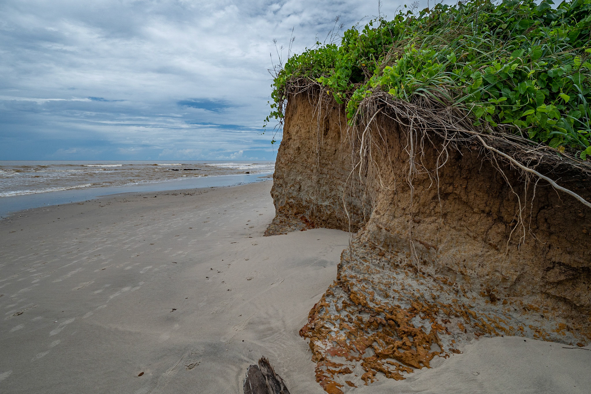 P1072455 Cliff erosion