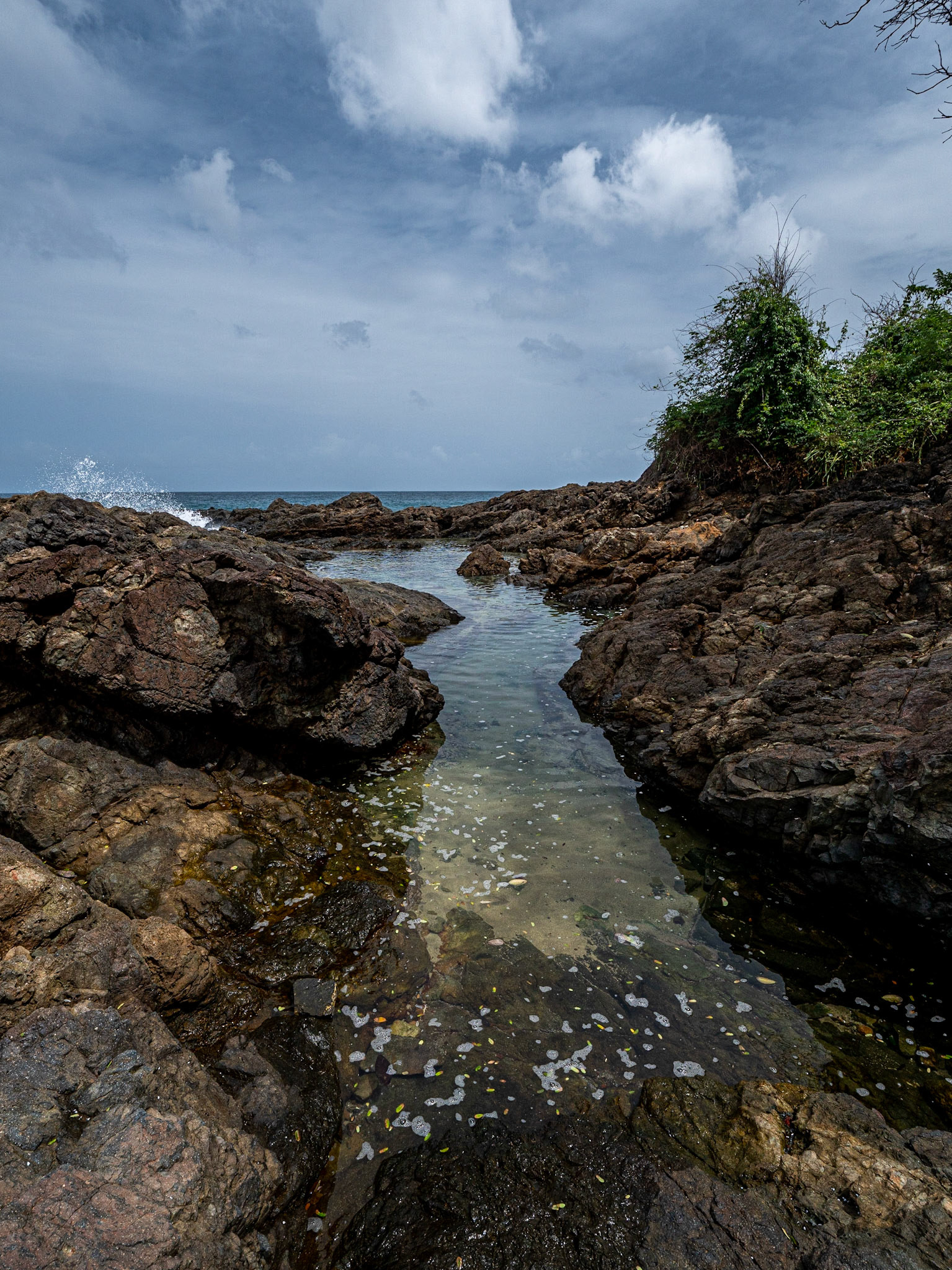 P1066215 West Coastline Black Rock Area