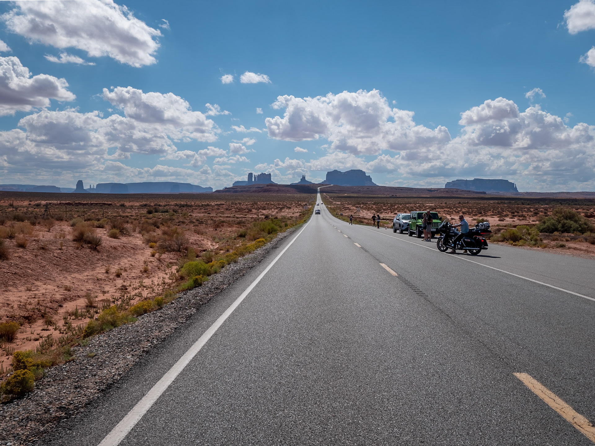 P1083808-HDR Monument Valley in the distance