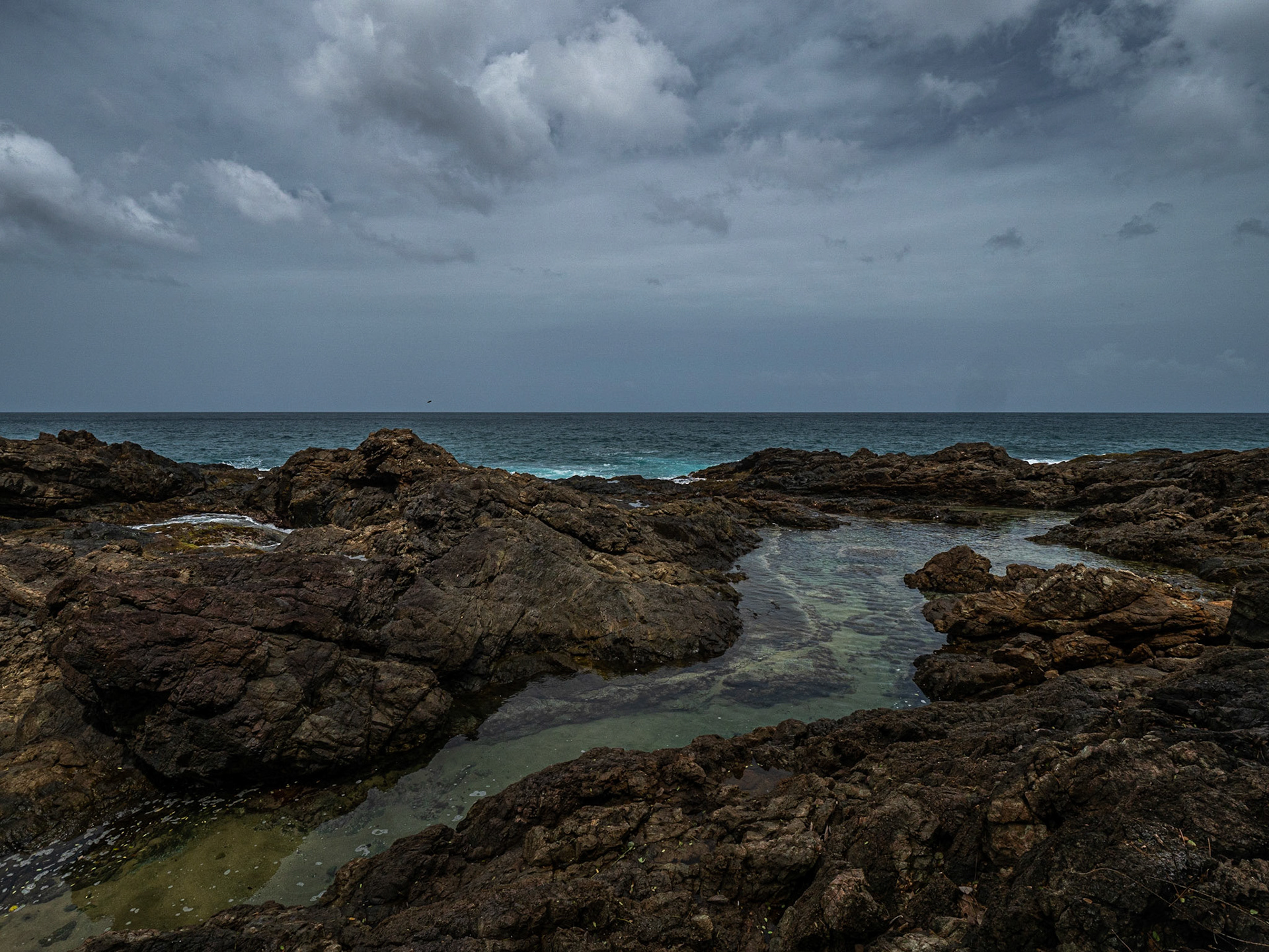 P1066220 West Coastline Black Rock Area