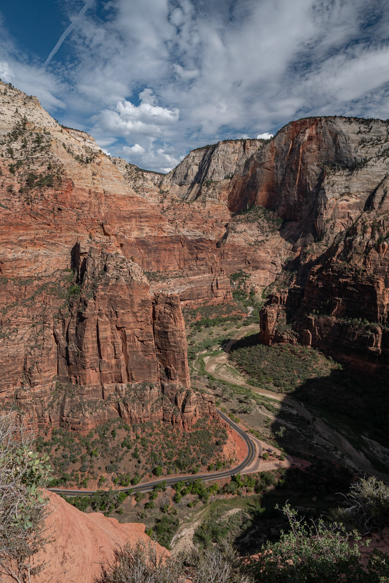 P1072775 The road winds through the canyon.