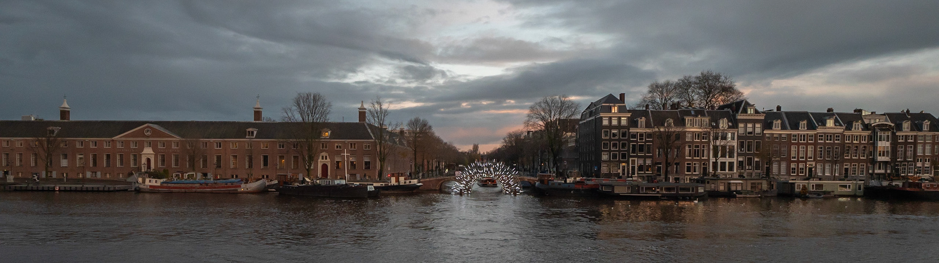P1068588 Canal Tour and Light Festival